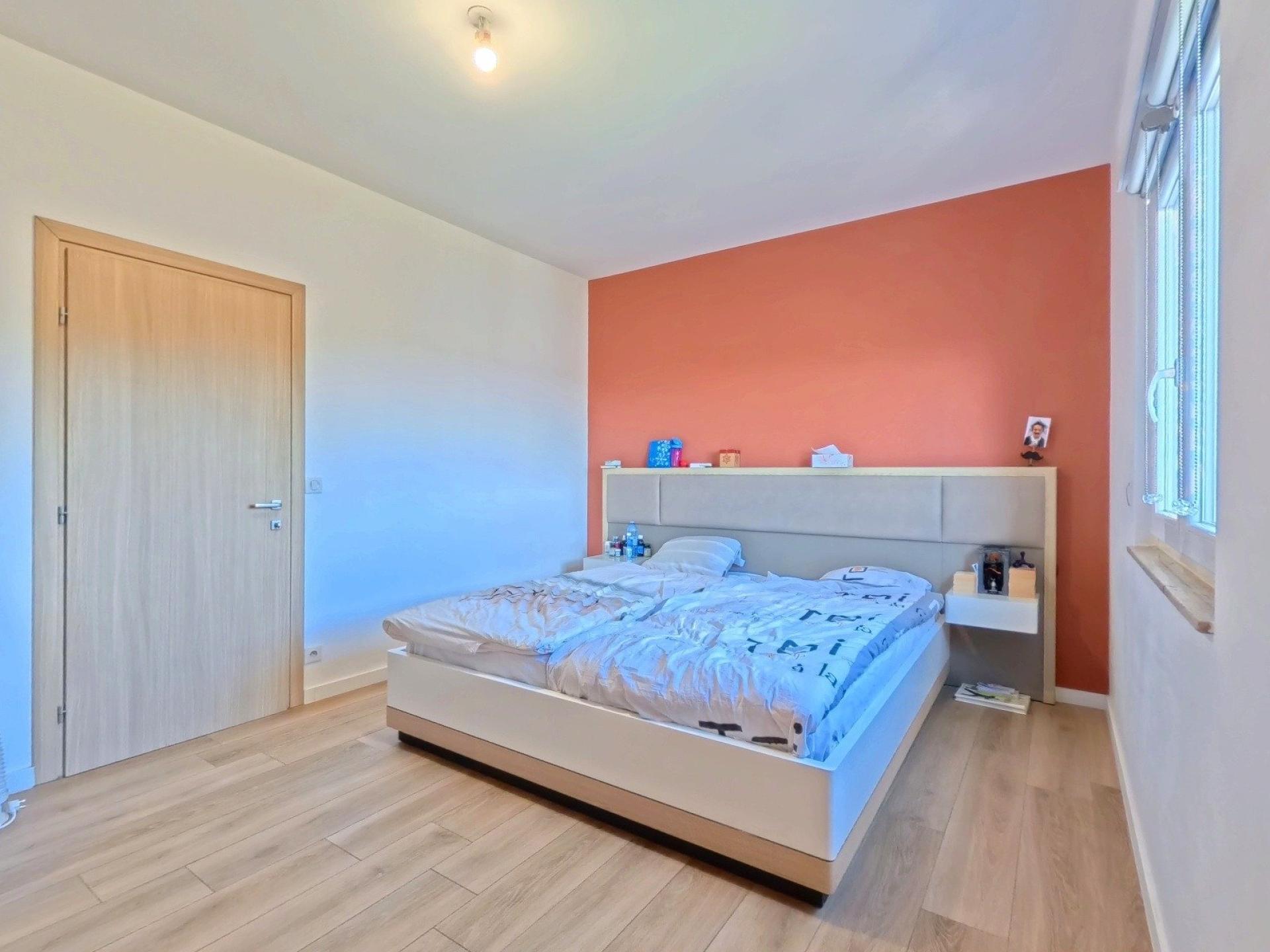 Photo 11 of the listing.