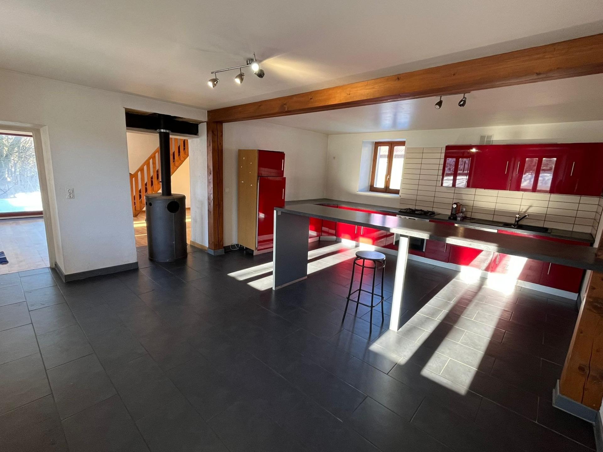 Photo 10 of the listing.