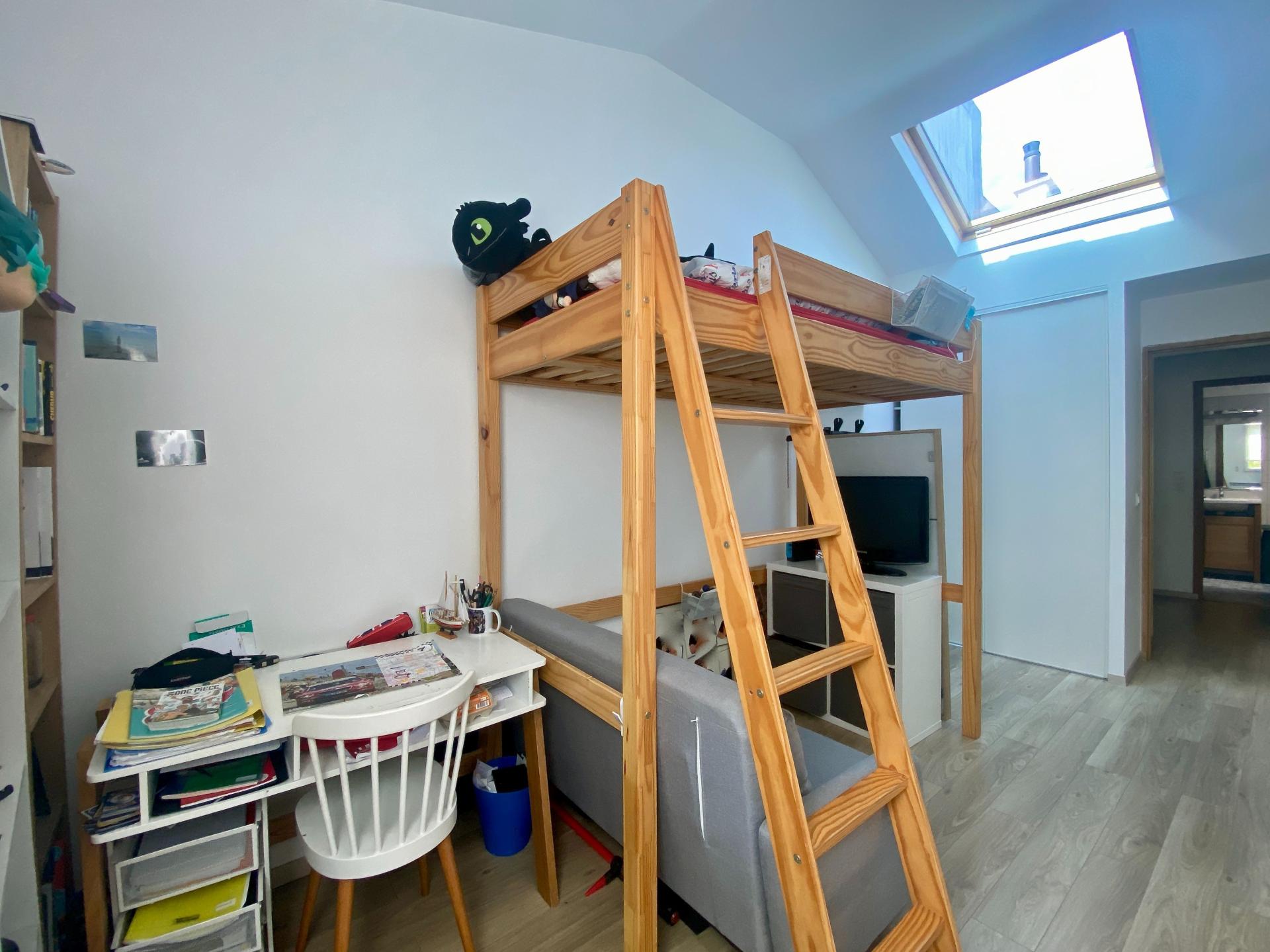 Photo 18 of the listing.