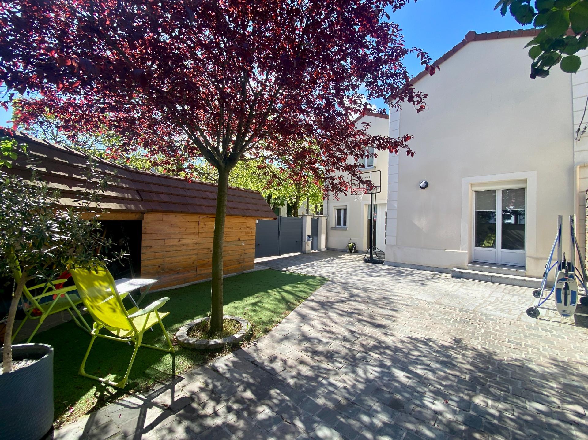 Photo 23 of the listing.