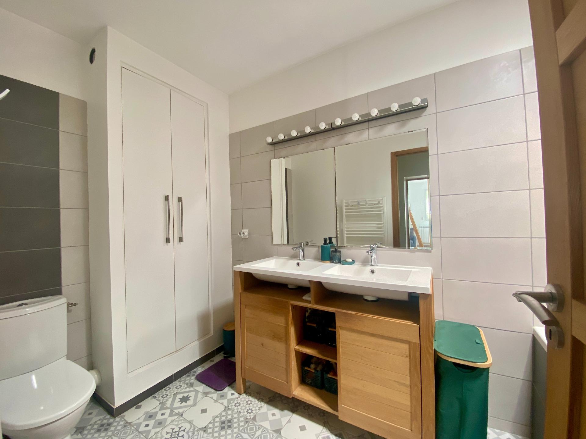 Photo 22 of the listing.