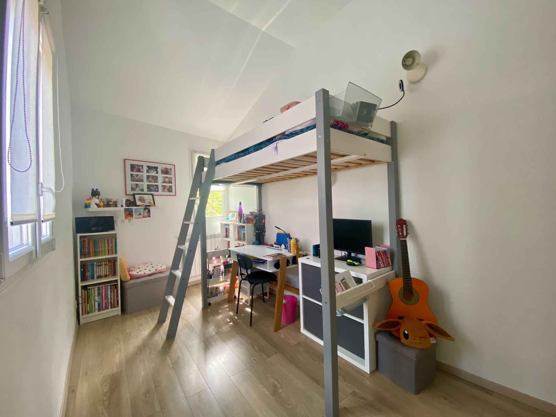 Photo 19 of the listing.