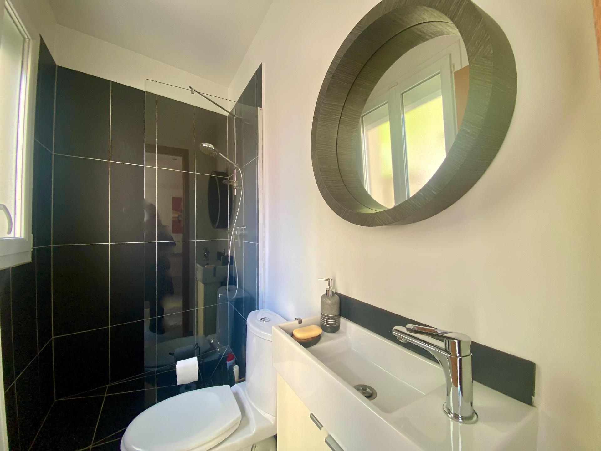 Photo 13 of the listing.