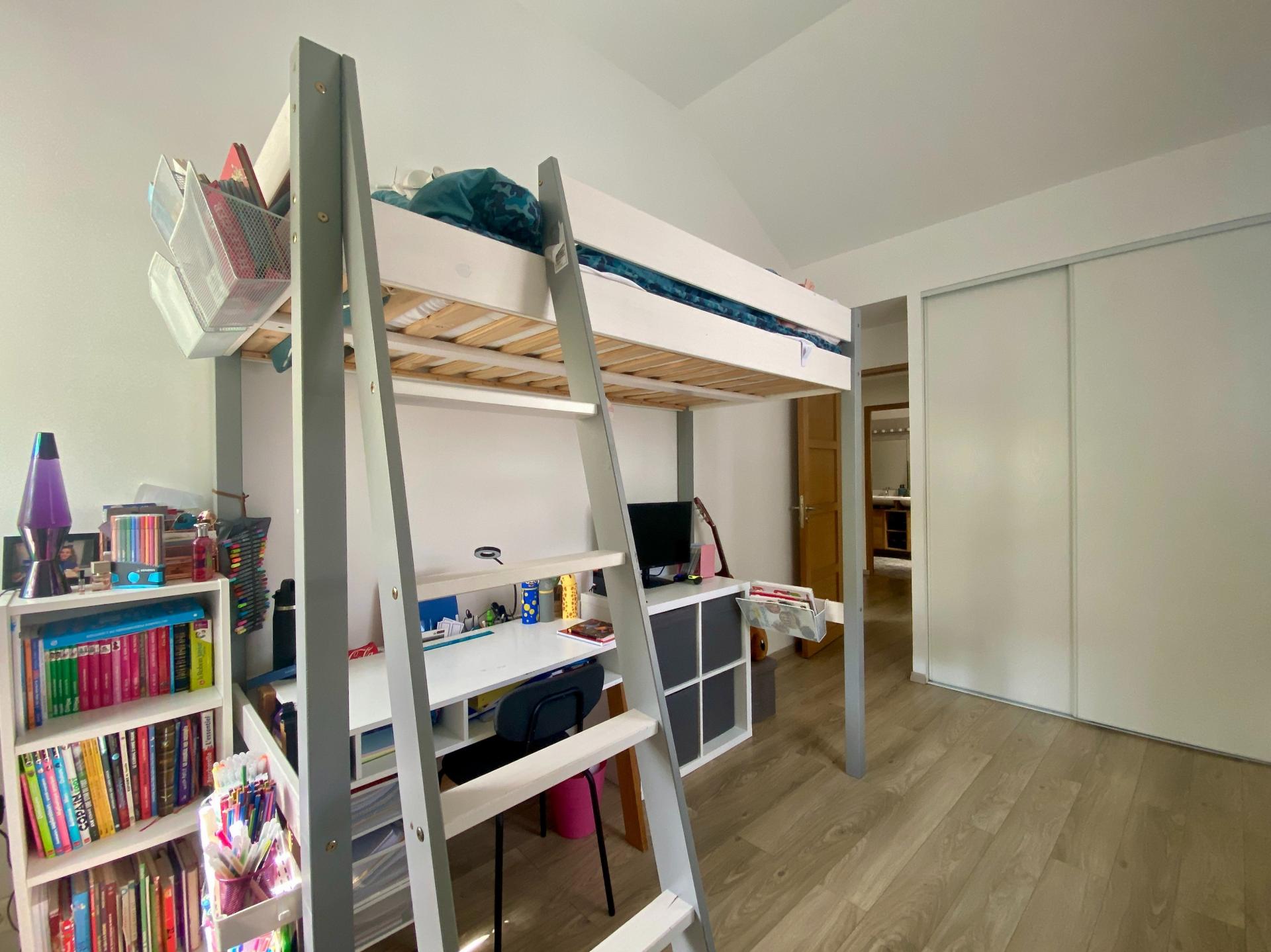 Photo 20 of the listing.