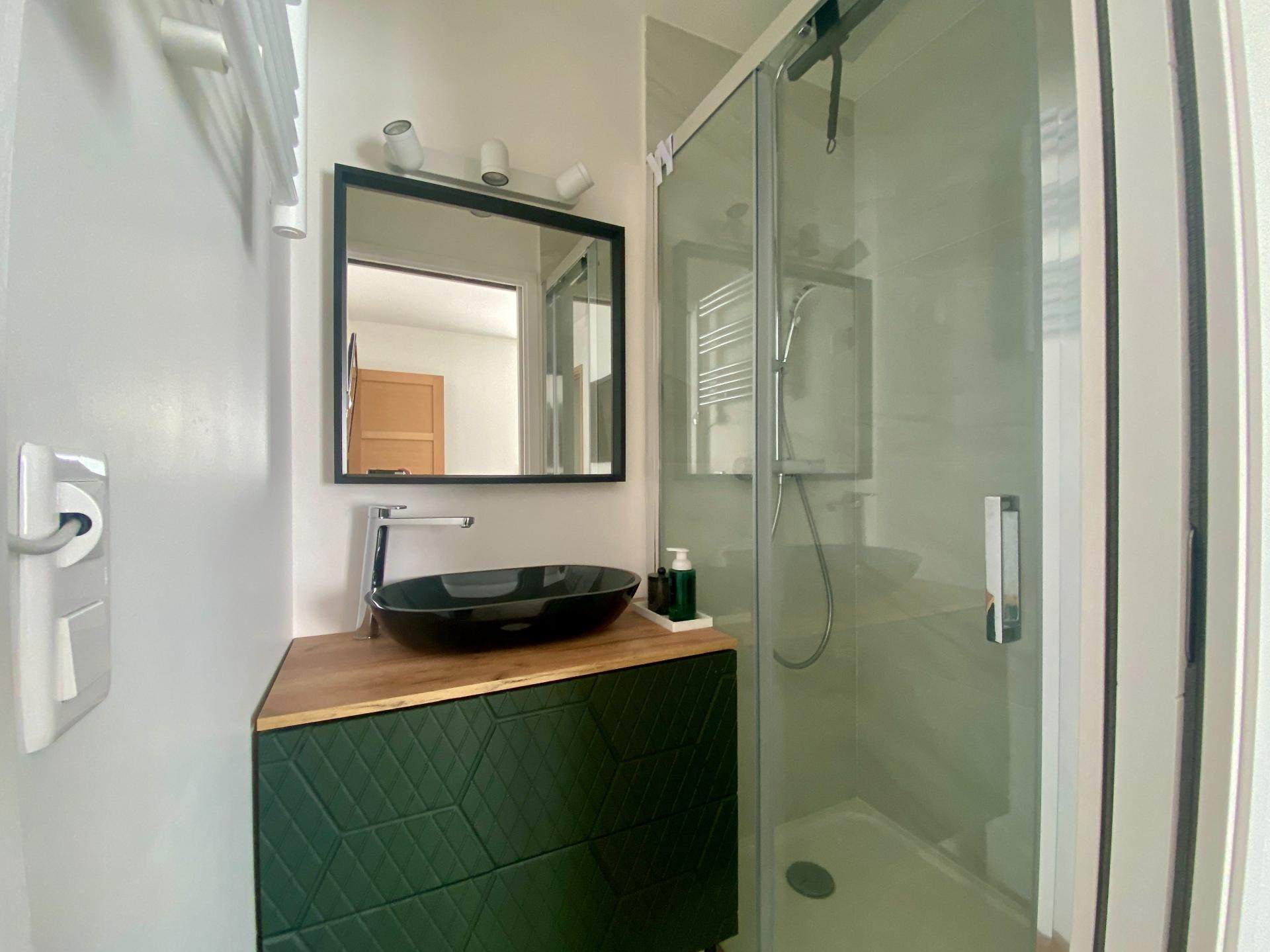 Photo 15 of the listing.