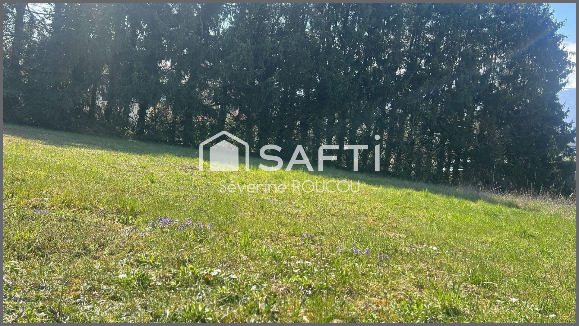 Photo 2 of the listing.