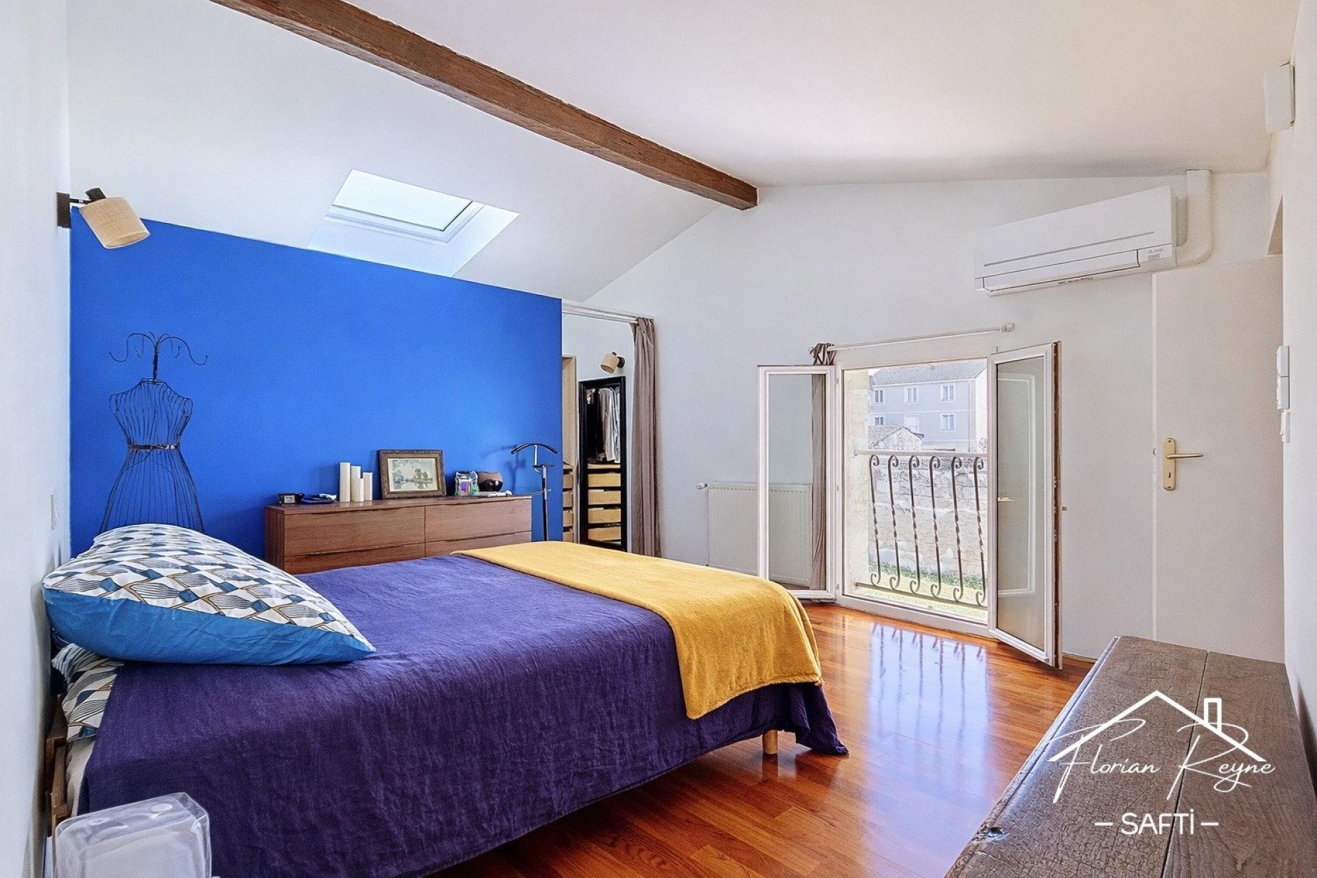 Photo 8 of the listing.