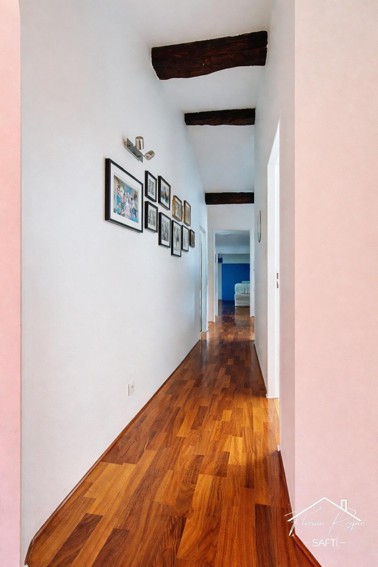 Photo 13 of the listing.