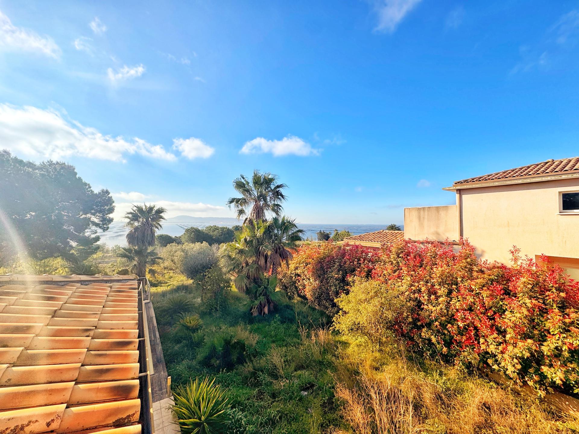 Photo 5 of the listing.