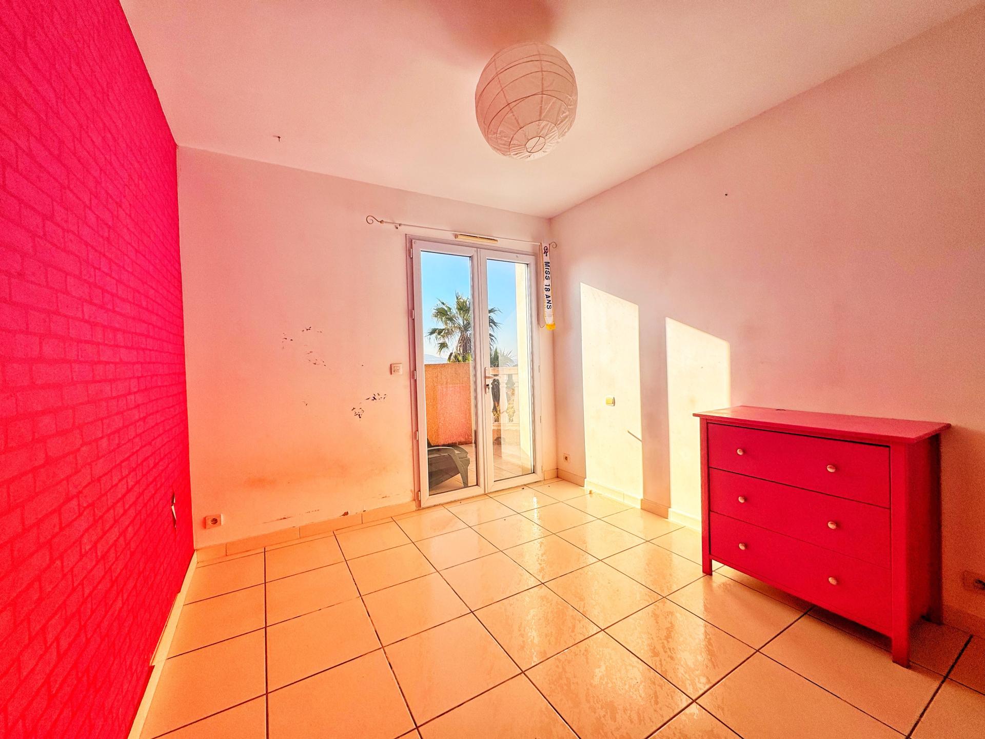 Photo 14 of the listing.