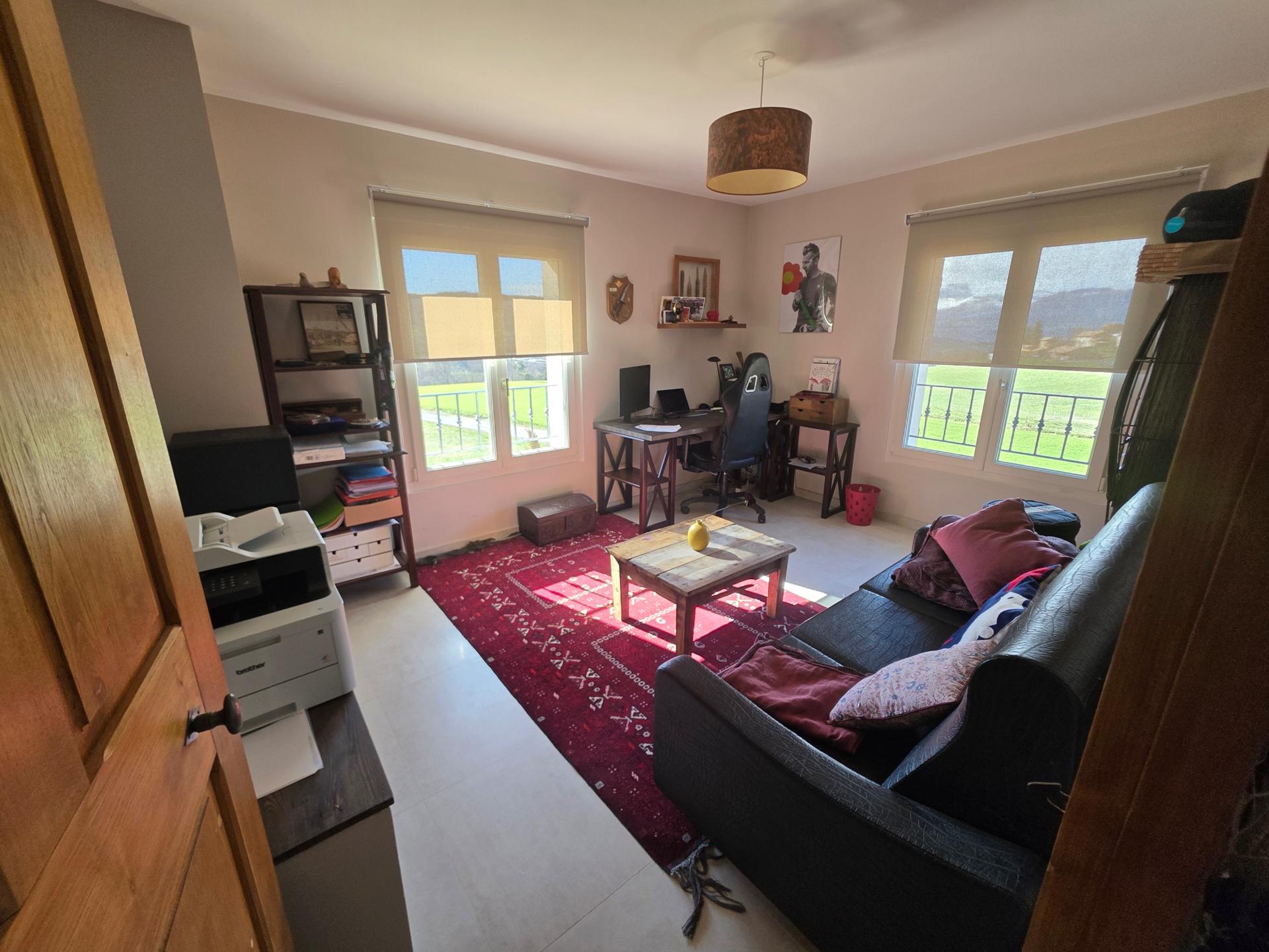 Photo 10 of the listing.