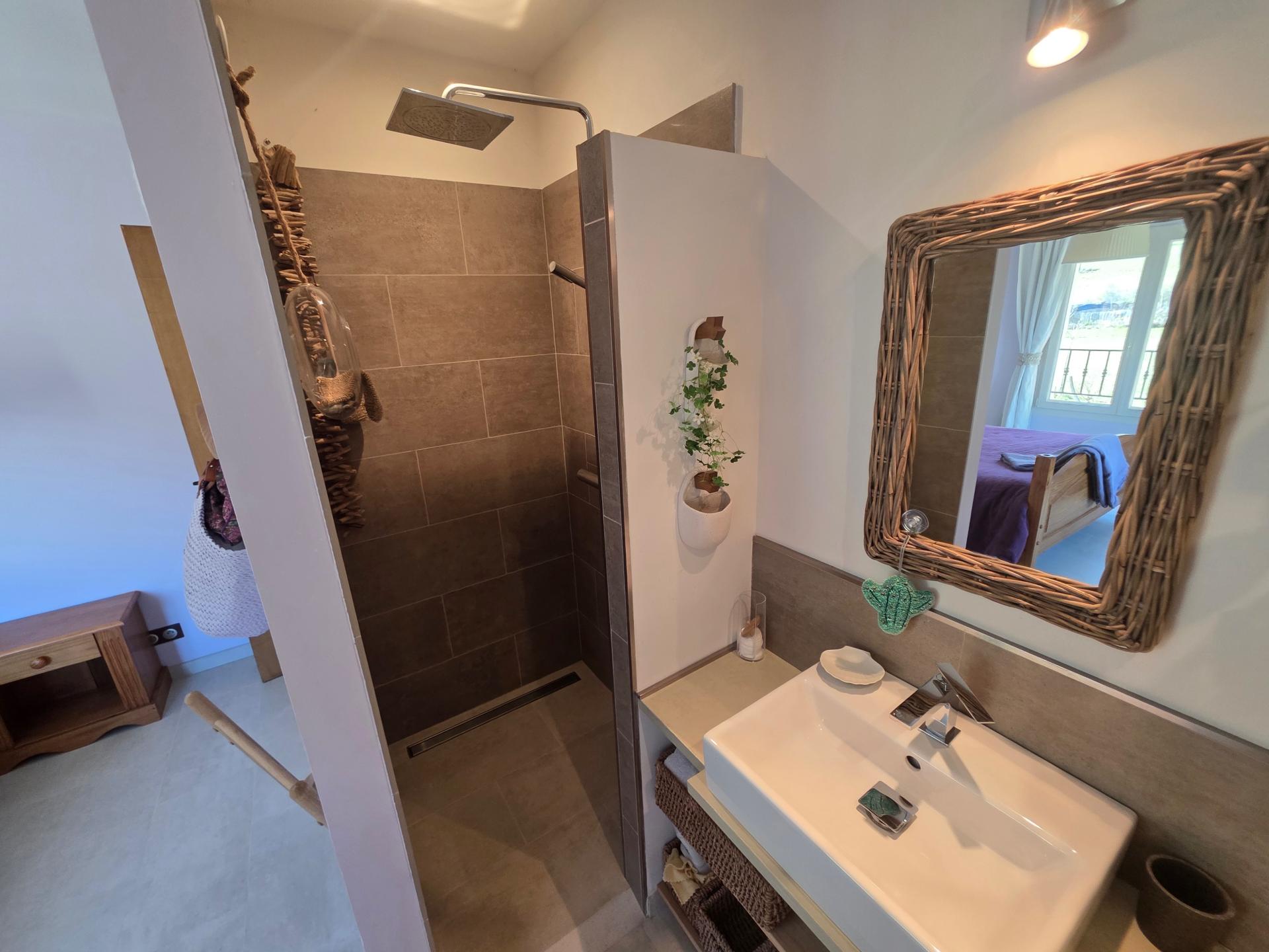 Photo 15 of the listing.