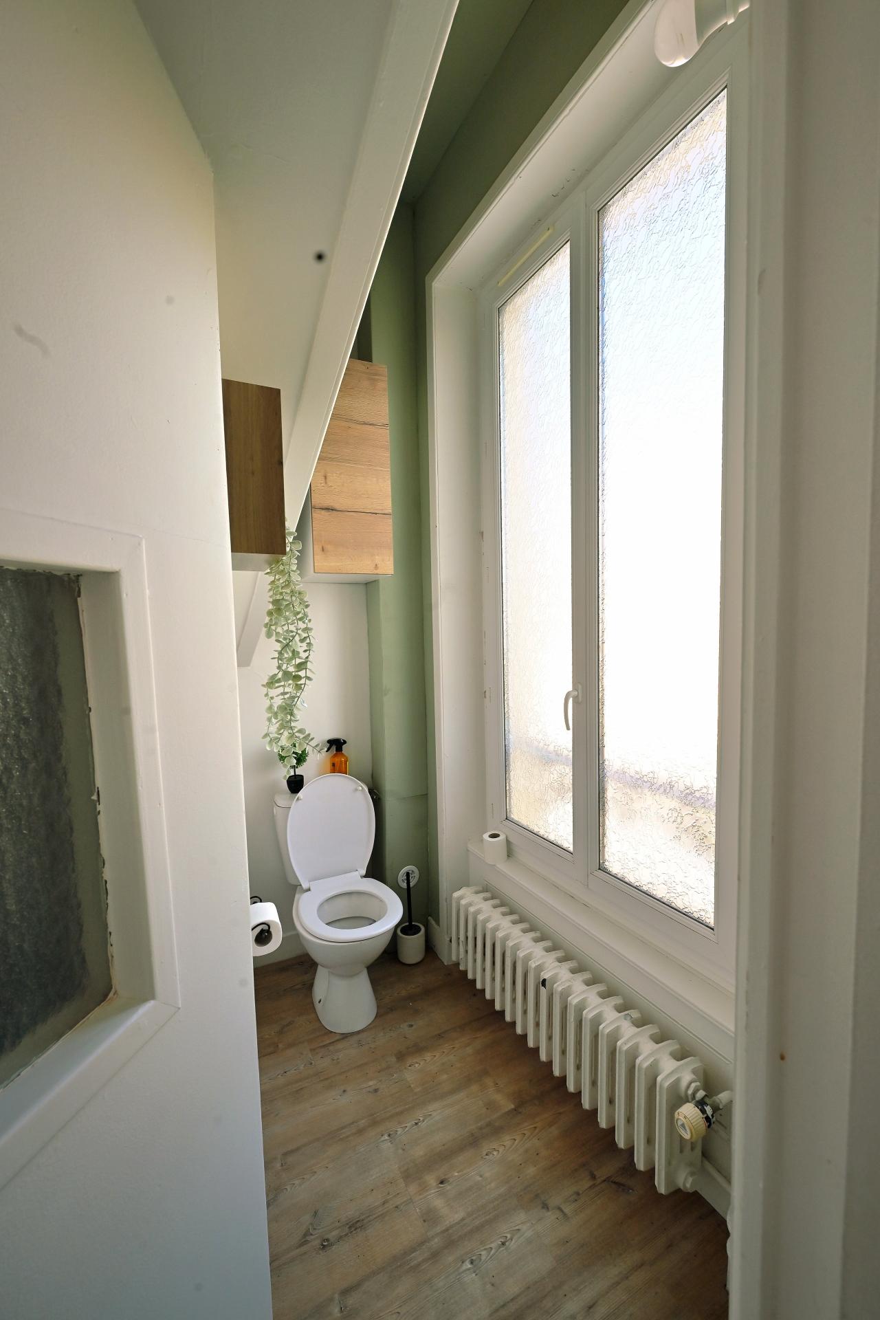 Photo 23 of the listing.