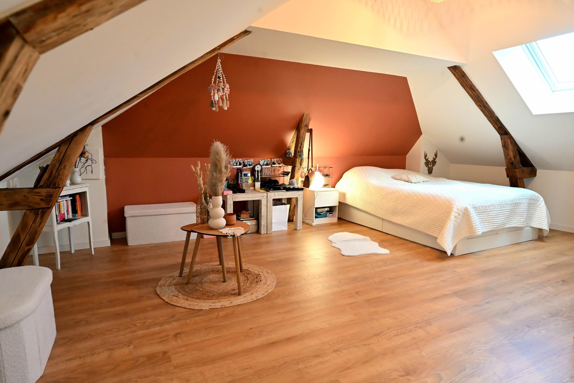 Photo 9 of the listing.