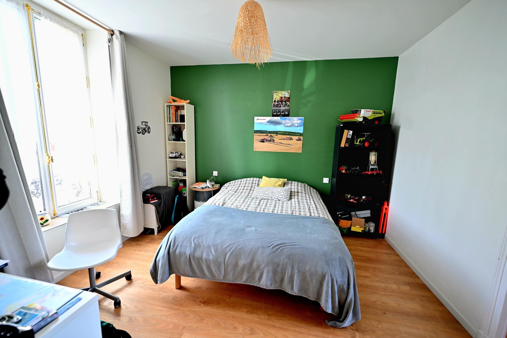 Photo 21 of the listing.