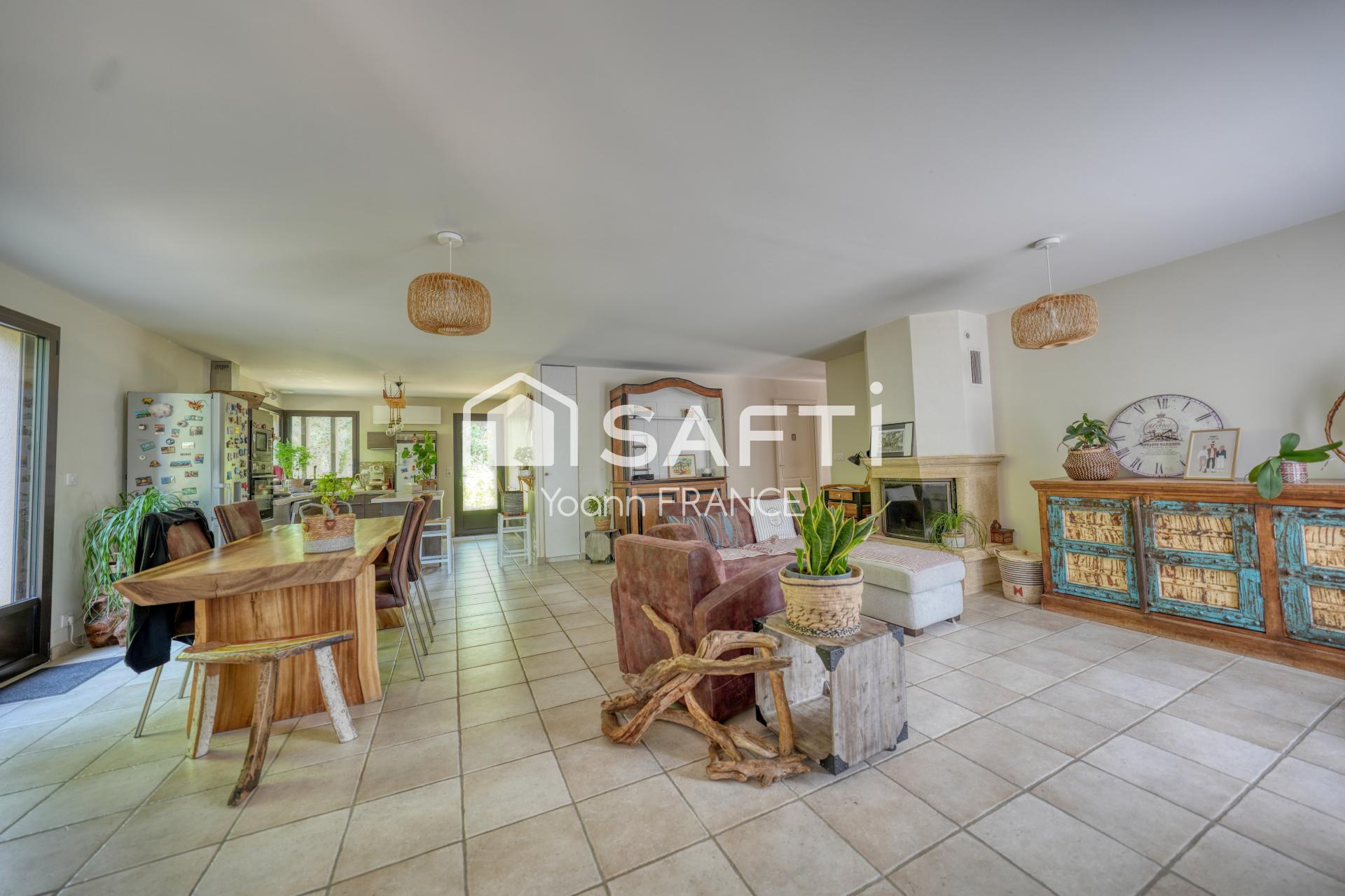 Photo SAFTI — Maison 6 pièces, 170 m² à Saint Julien En Born 3