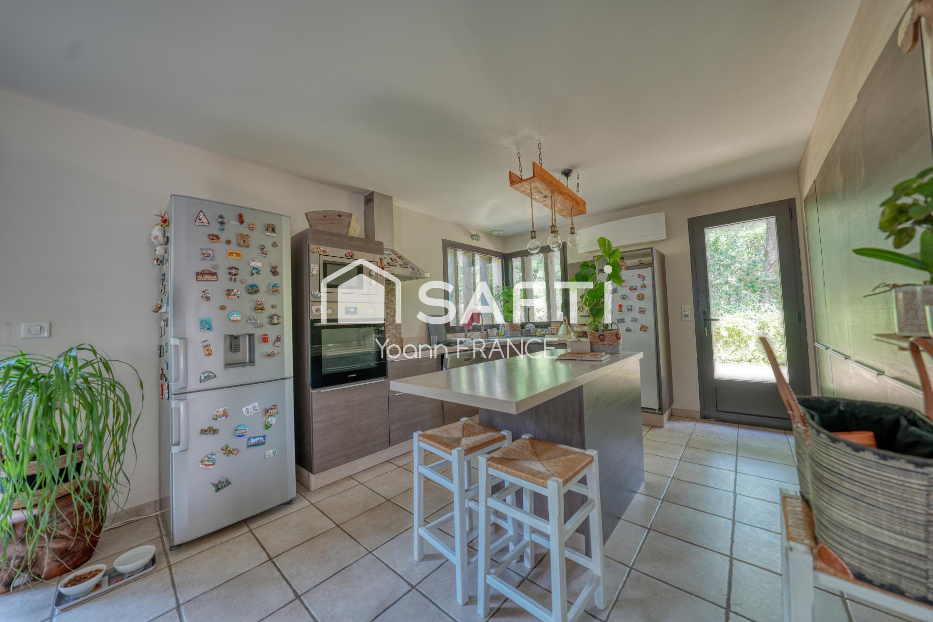 Photo SAFTI — Maison 6 pièces, 170 m² à Saint Julien En Born 5