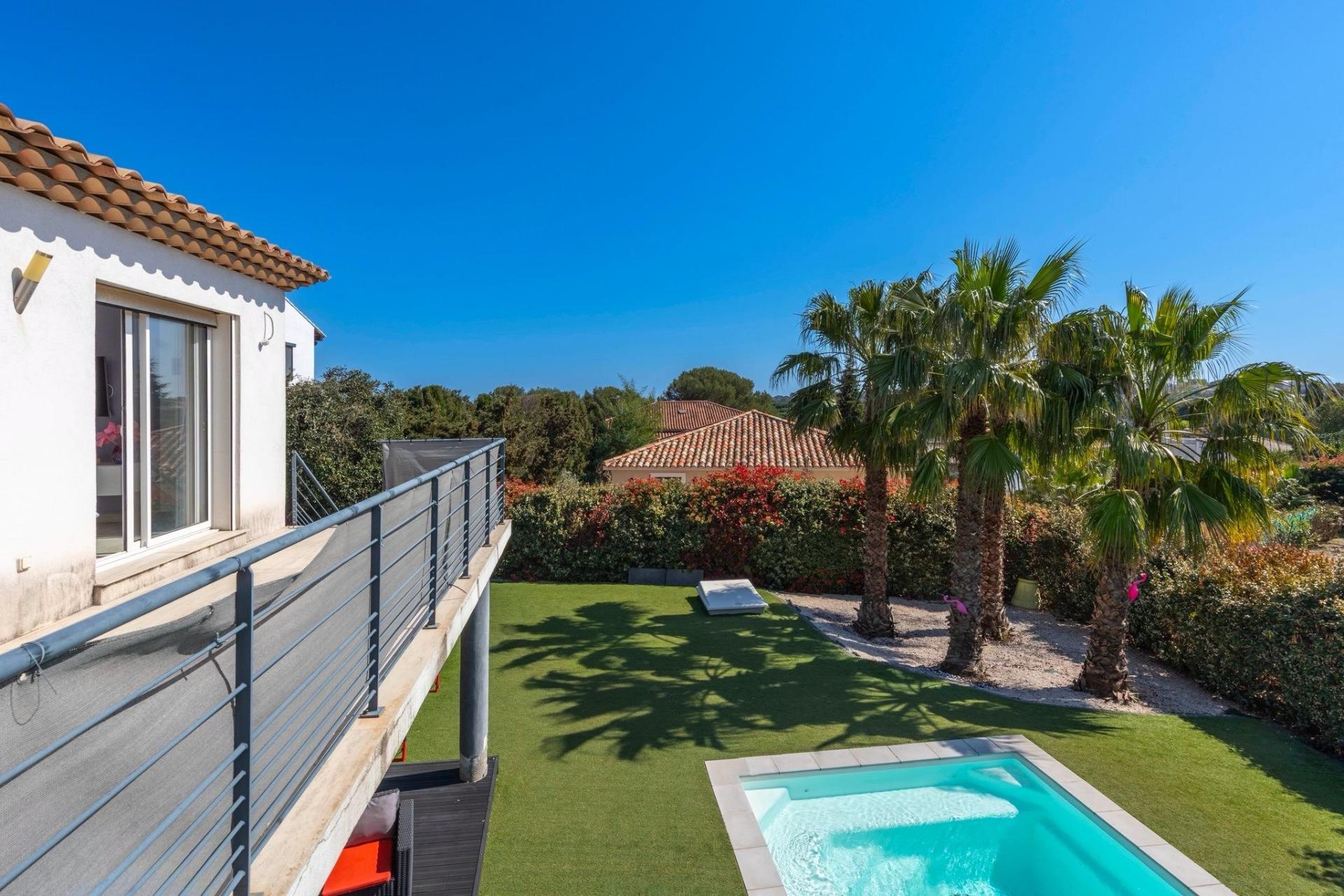 Photo 12 of the listing.