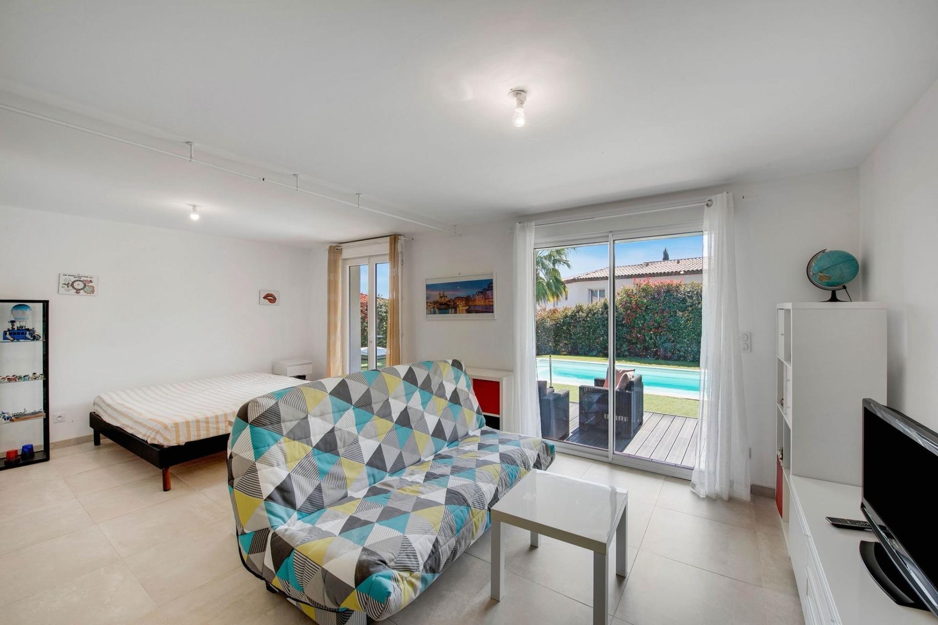 Photo 15 of the listing.