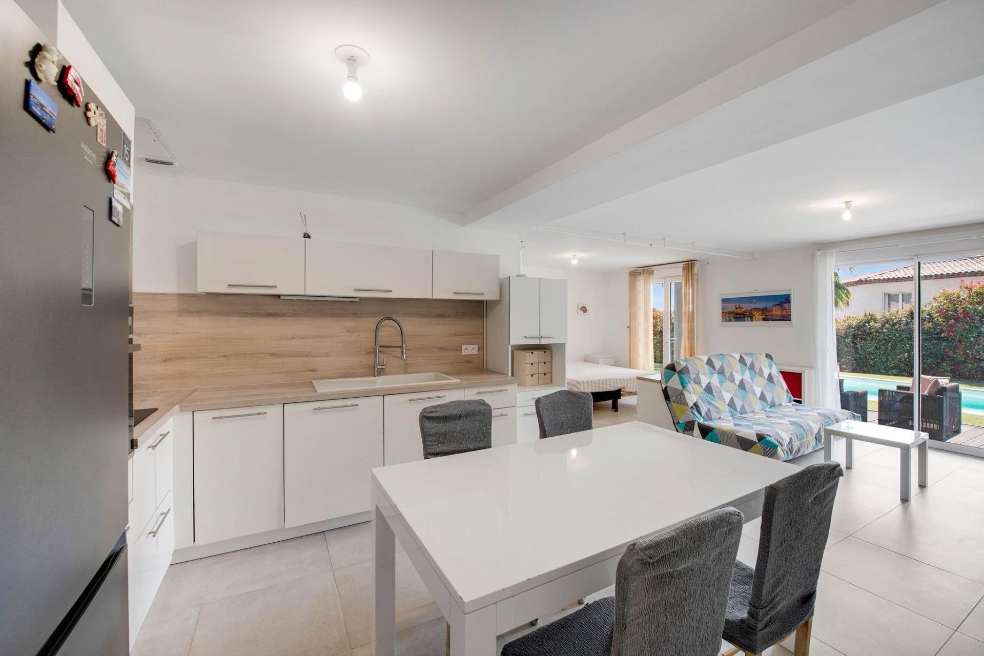 Photo 14 of the listing.