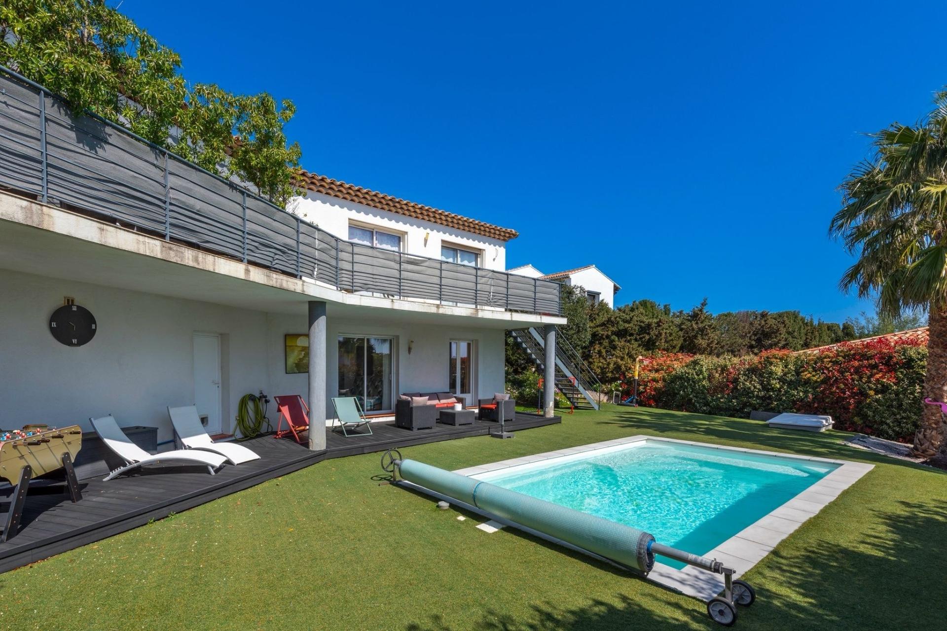 Photo 16 of the listing.