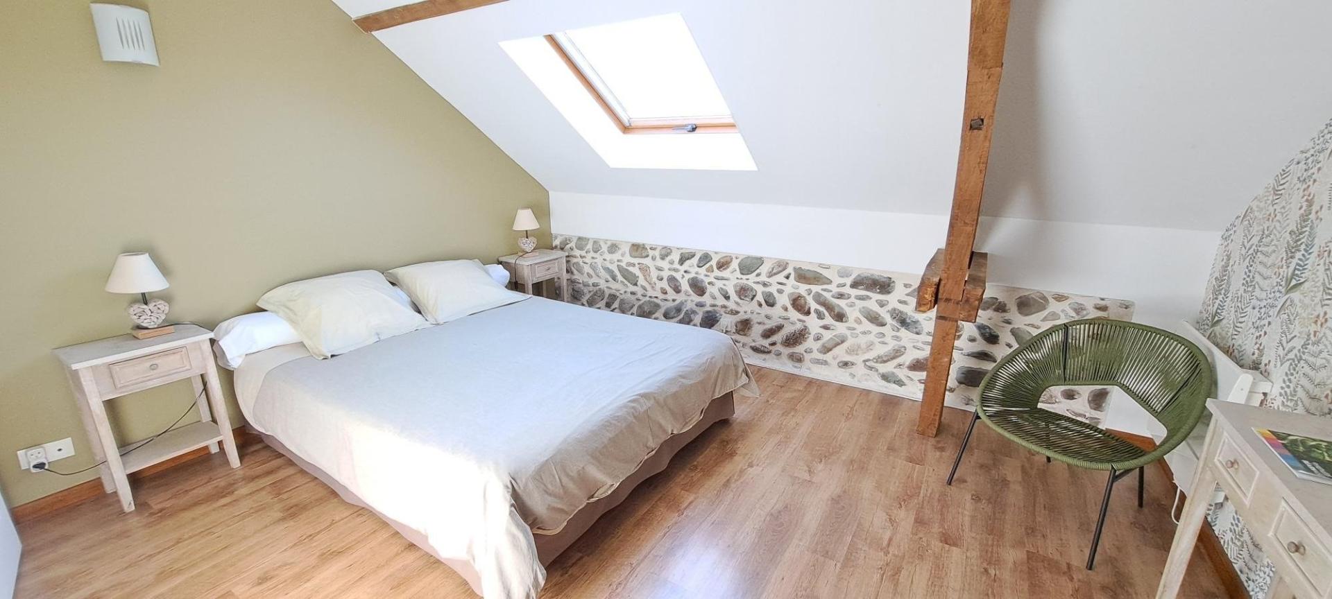 Photo 10 of the listing.