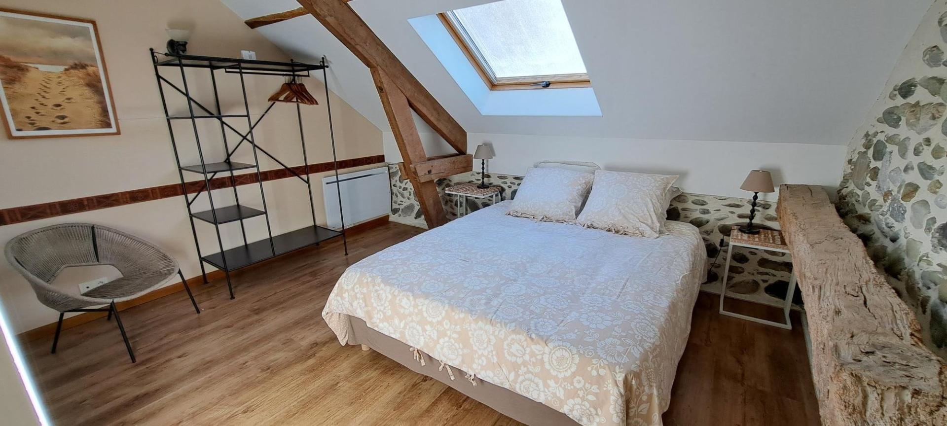 Photo 11 of the listing.