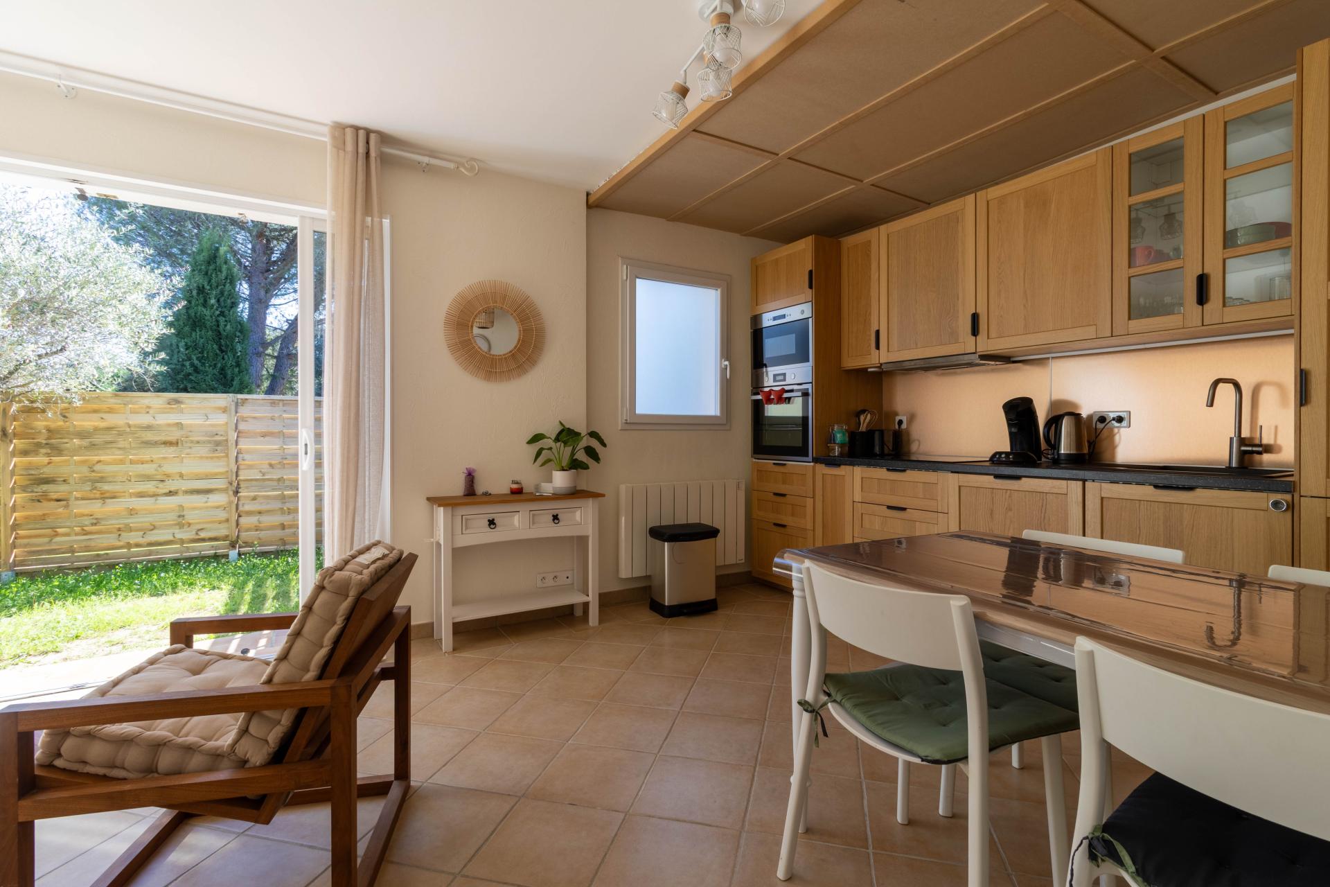 Photo 11 of the listing.