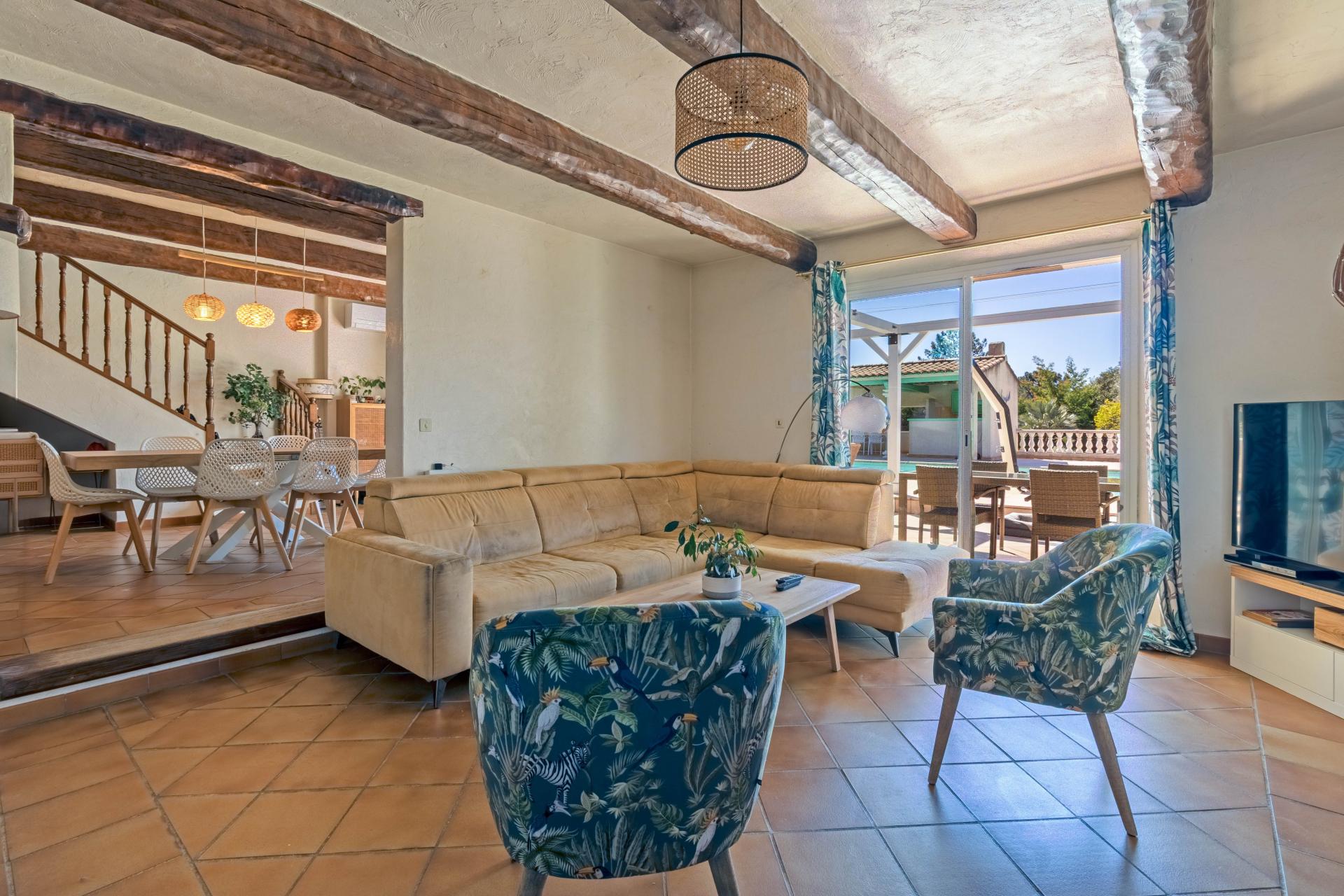 Photo 3 of the listing.