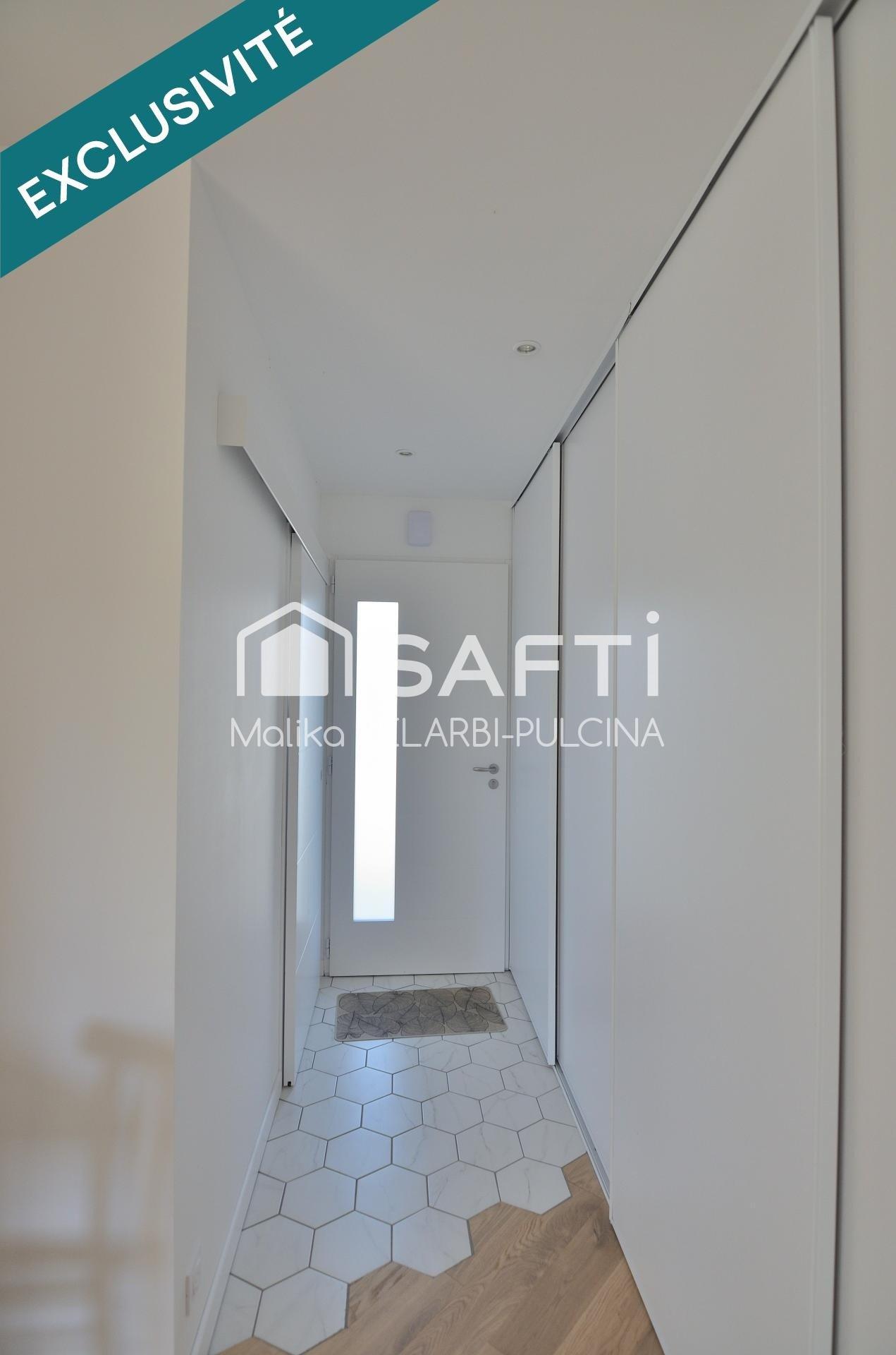 Photo 8 of the listing.