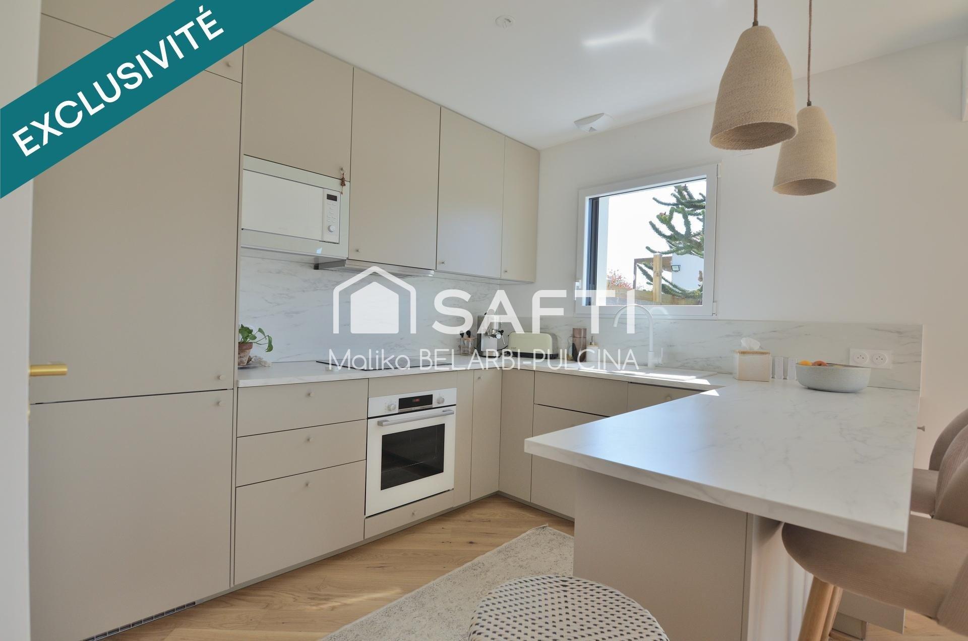 Photo 2 of the listing.