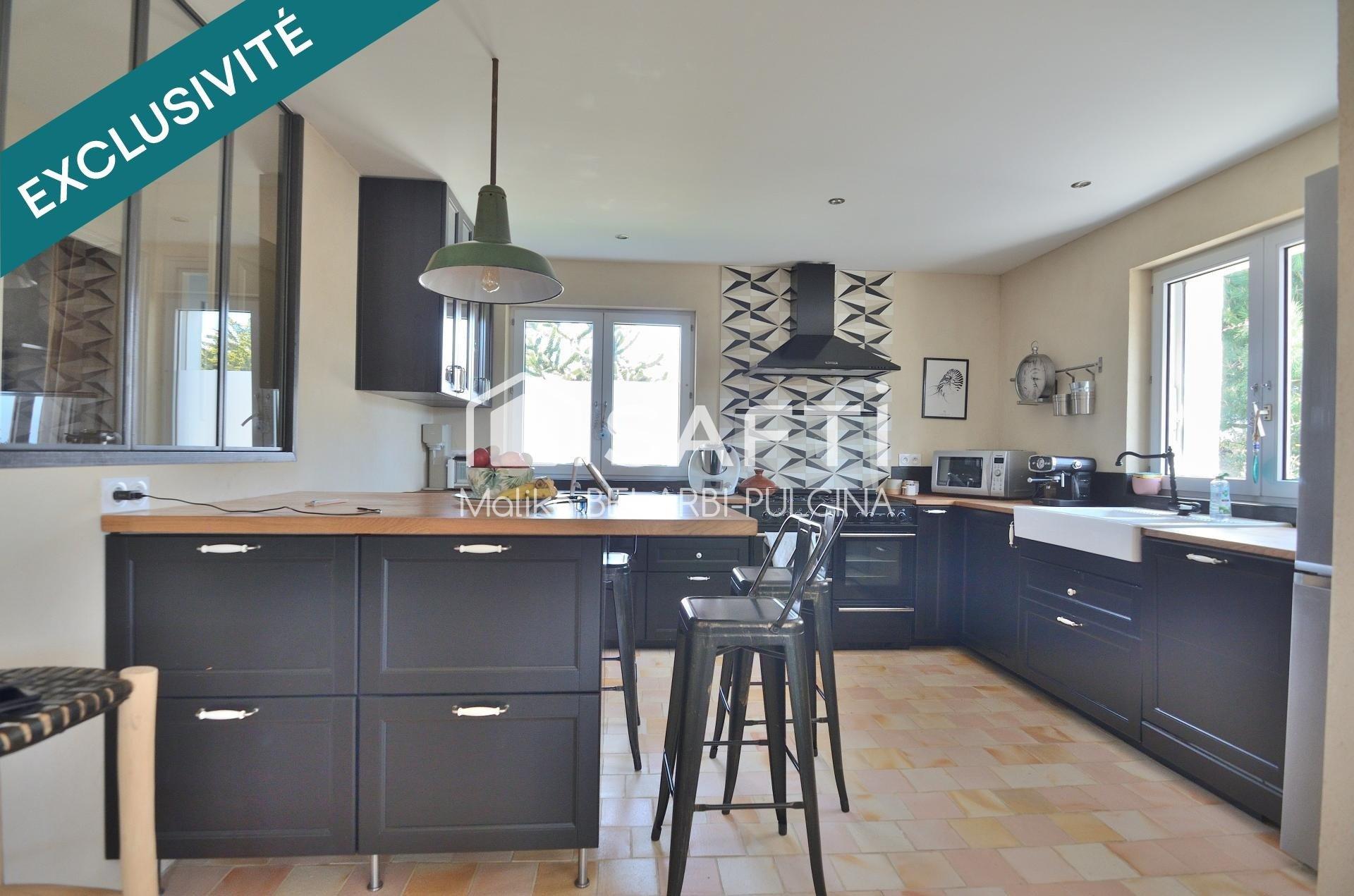 Photo 11 of the listing.