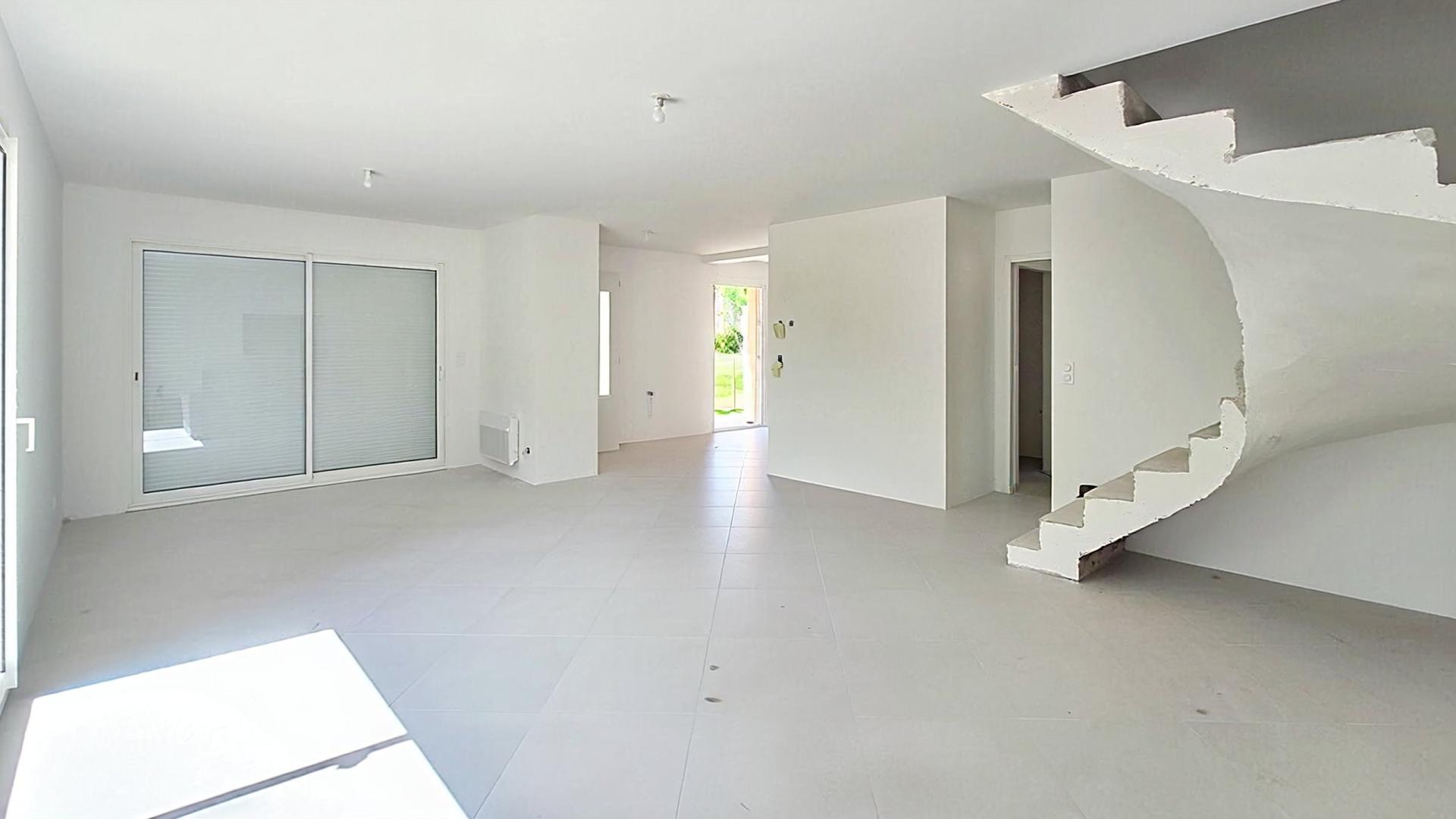 Photo 10 of the listing.