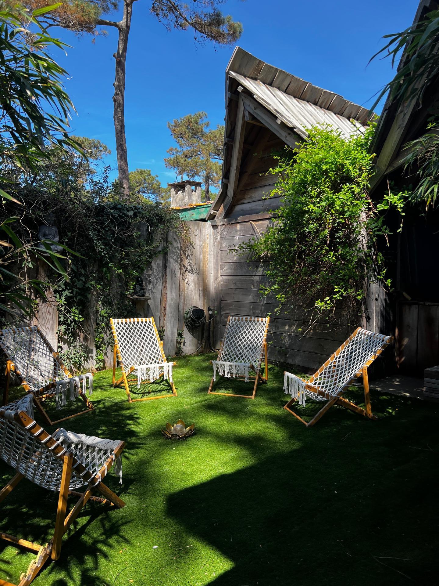 Photo 8 of the listing.