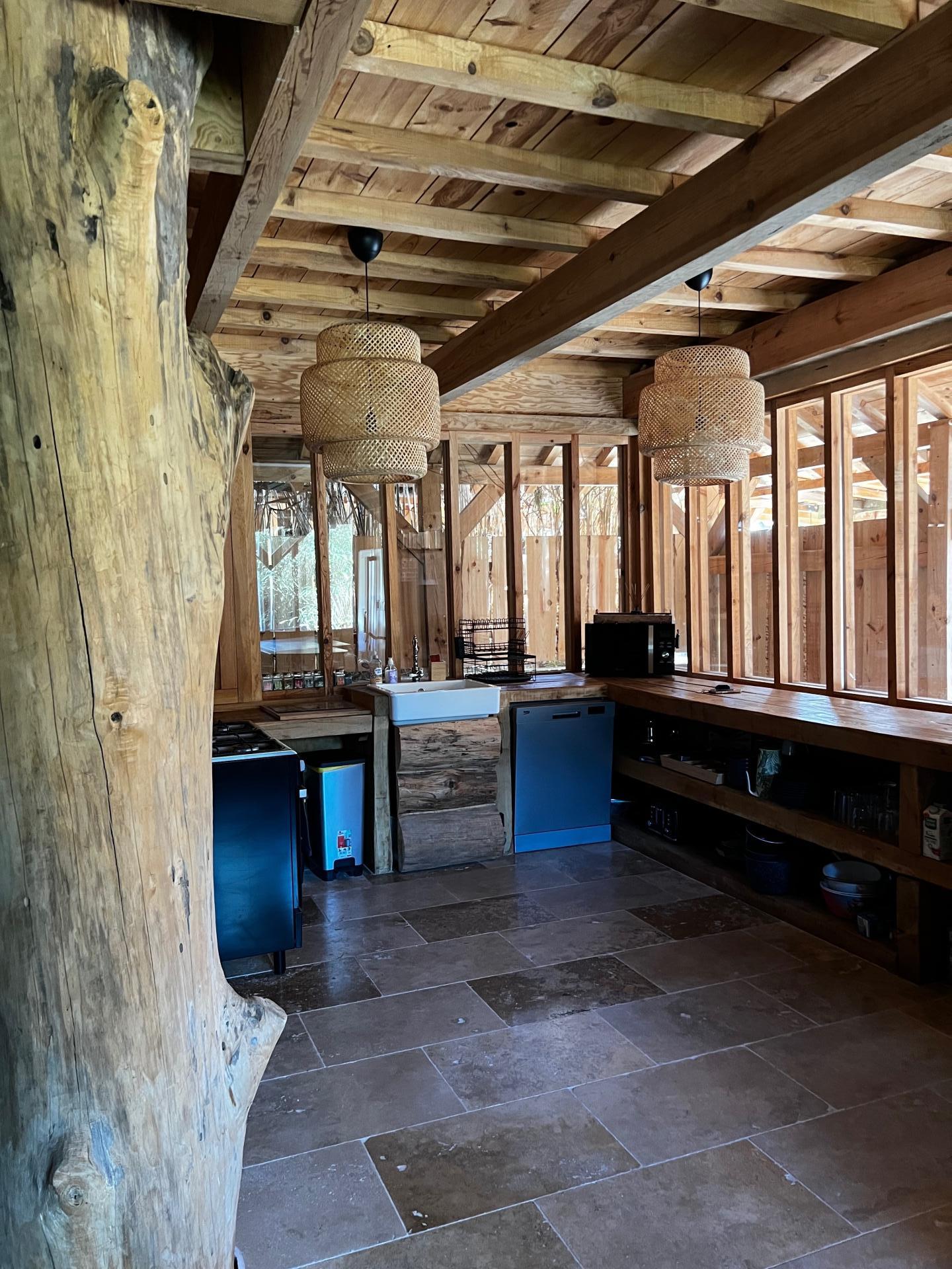 Photo 4 of the listing.