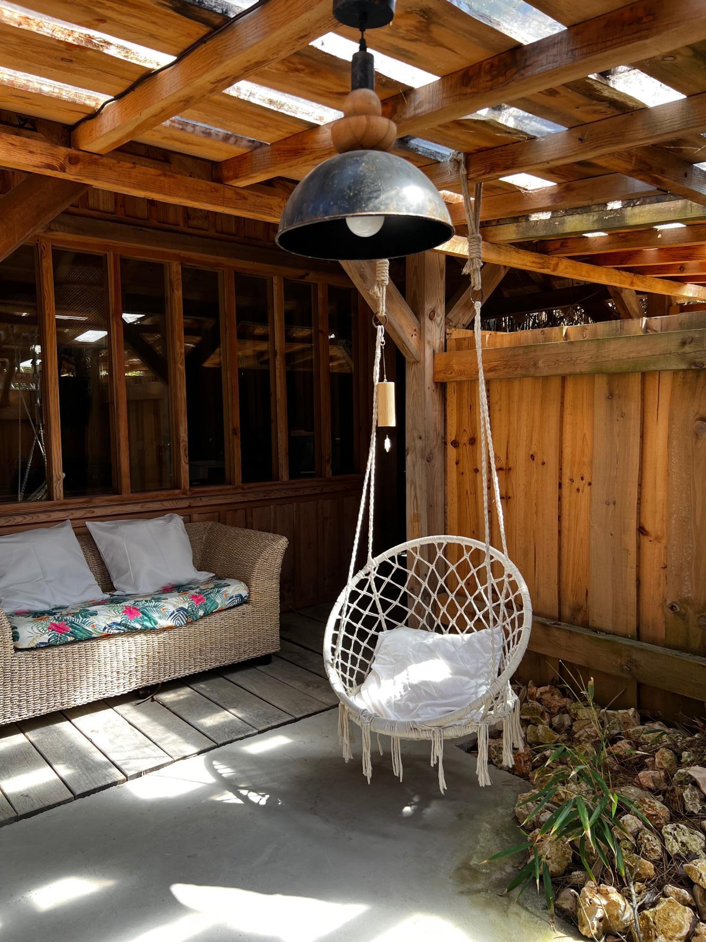 Photo 7 of the listing.