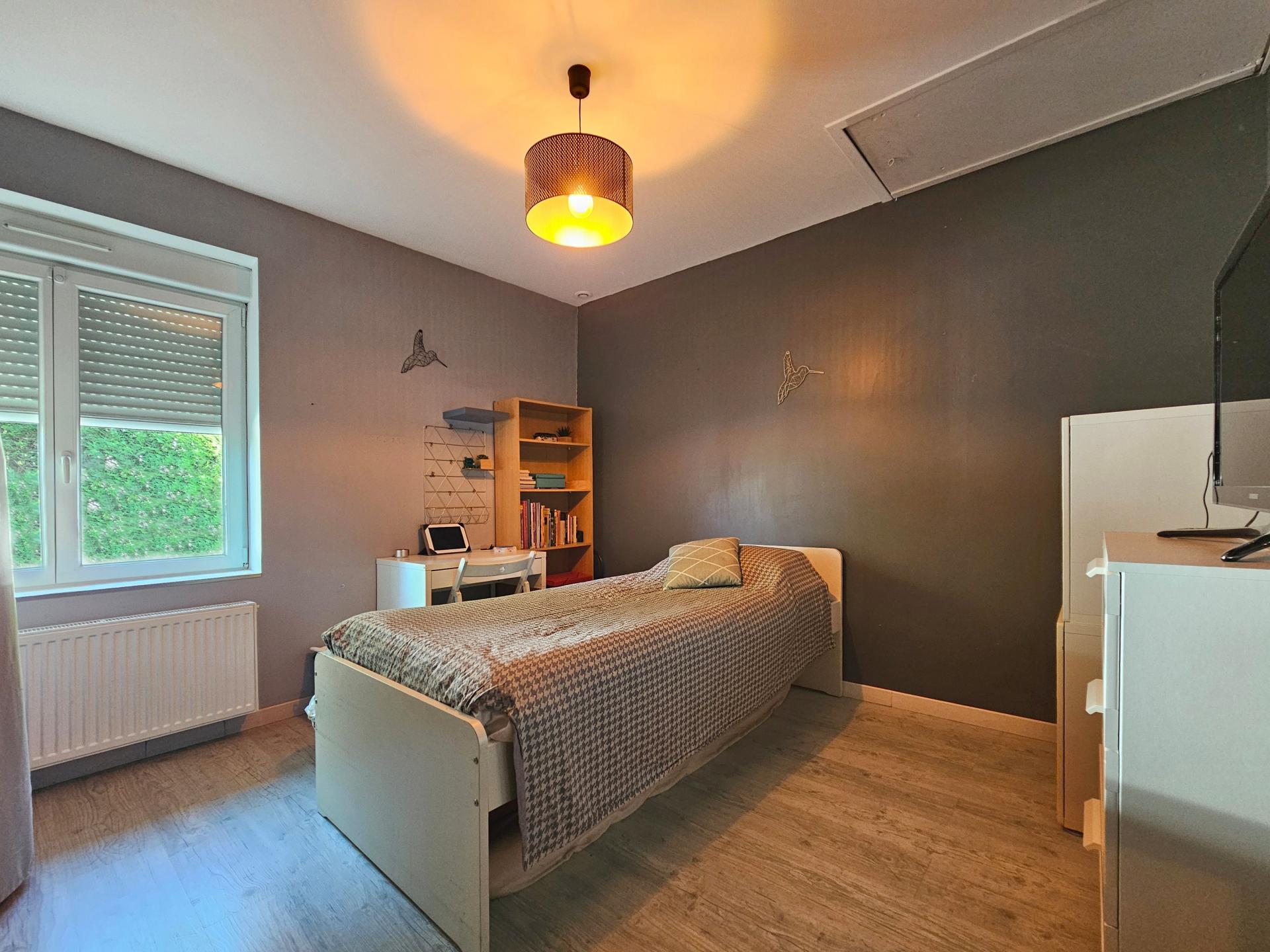 Photo 9 of the listing.