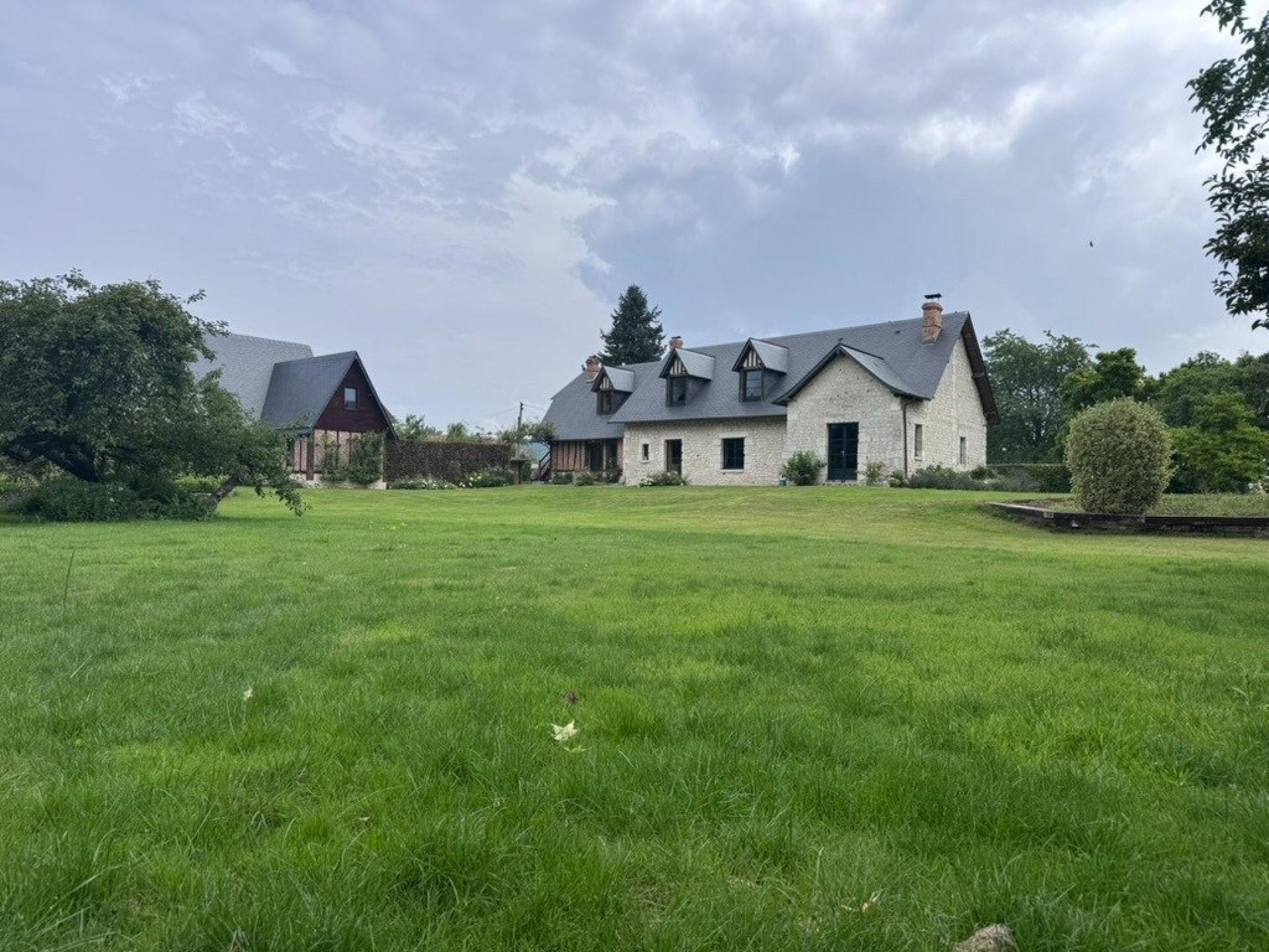 Photo 9 of the listing.