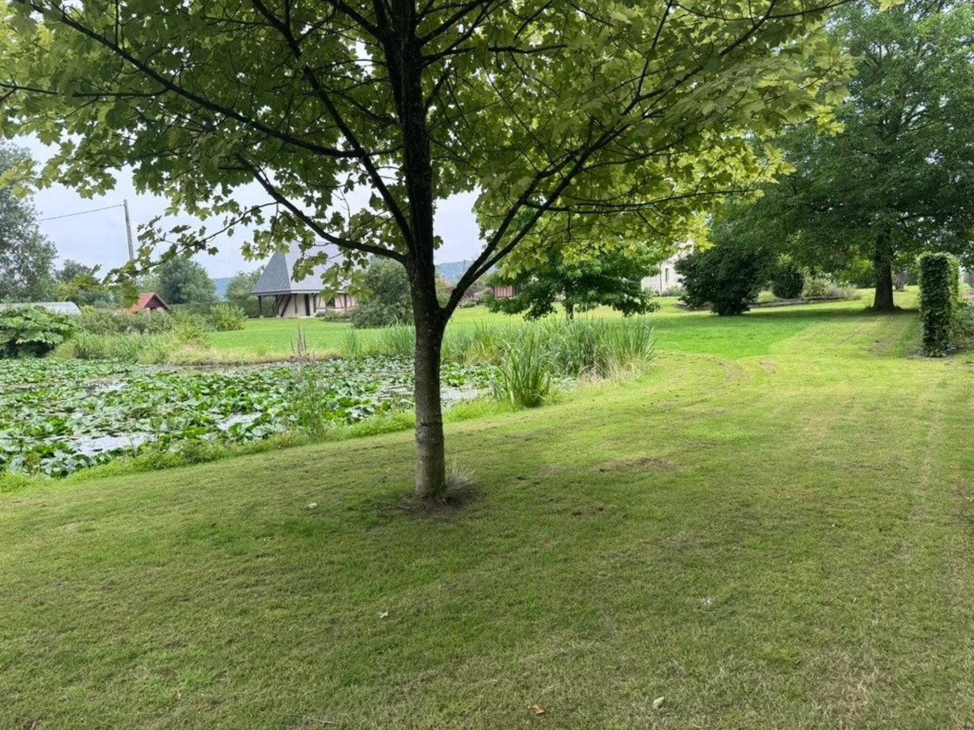 Photo 10 of the listing.