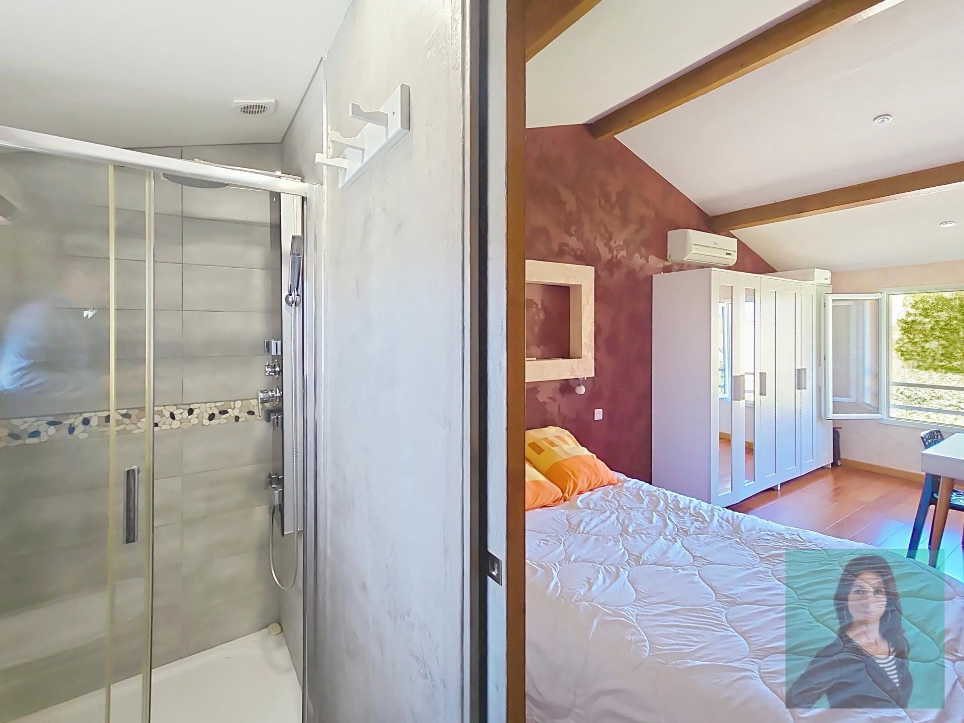 Photo 13 of the listing.