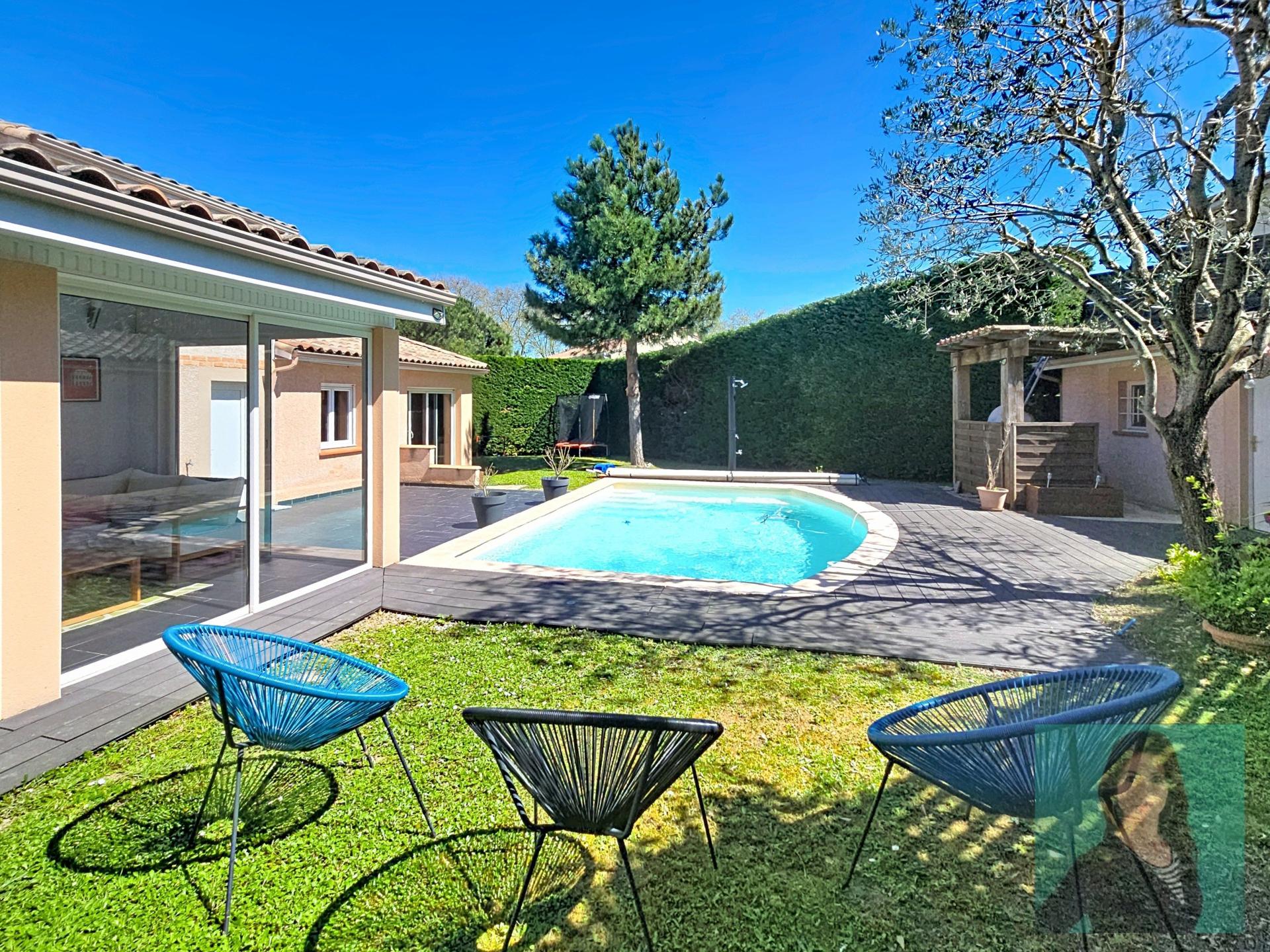 Photo 17 of the listing.