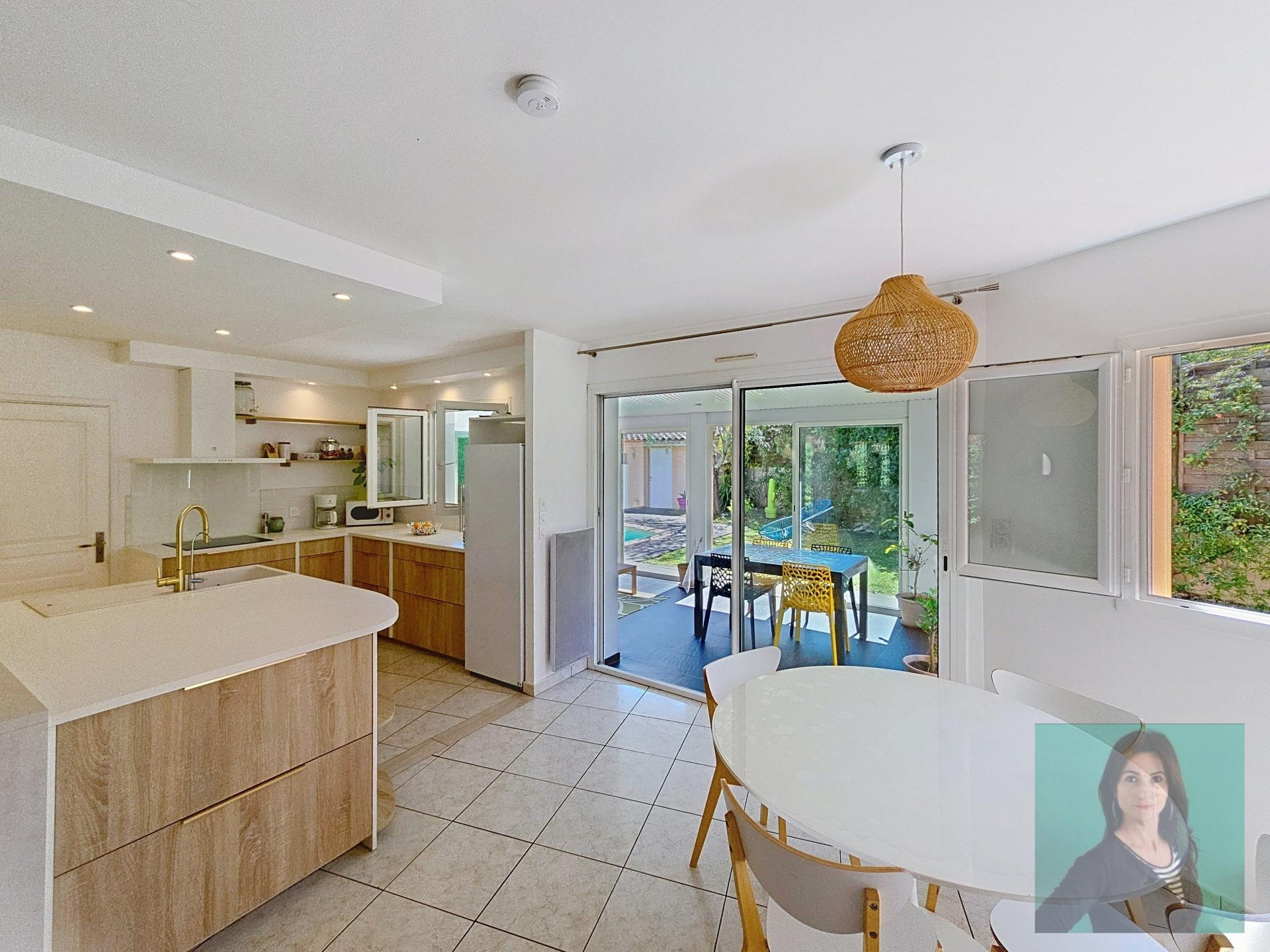 Photo 4 of the listing.