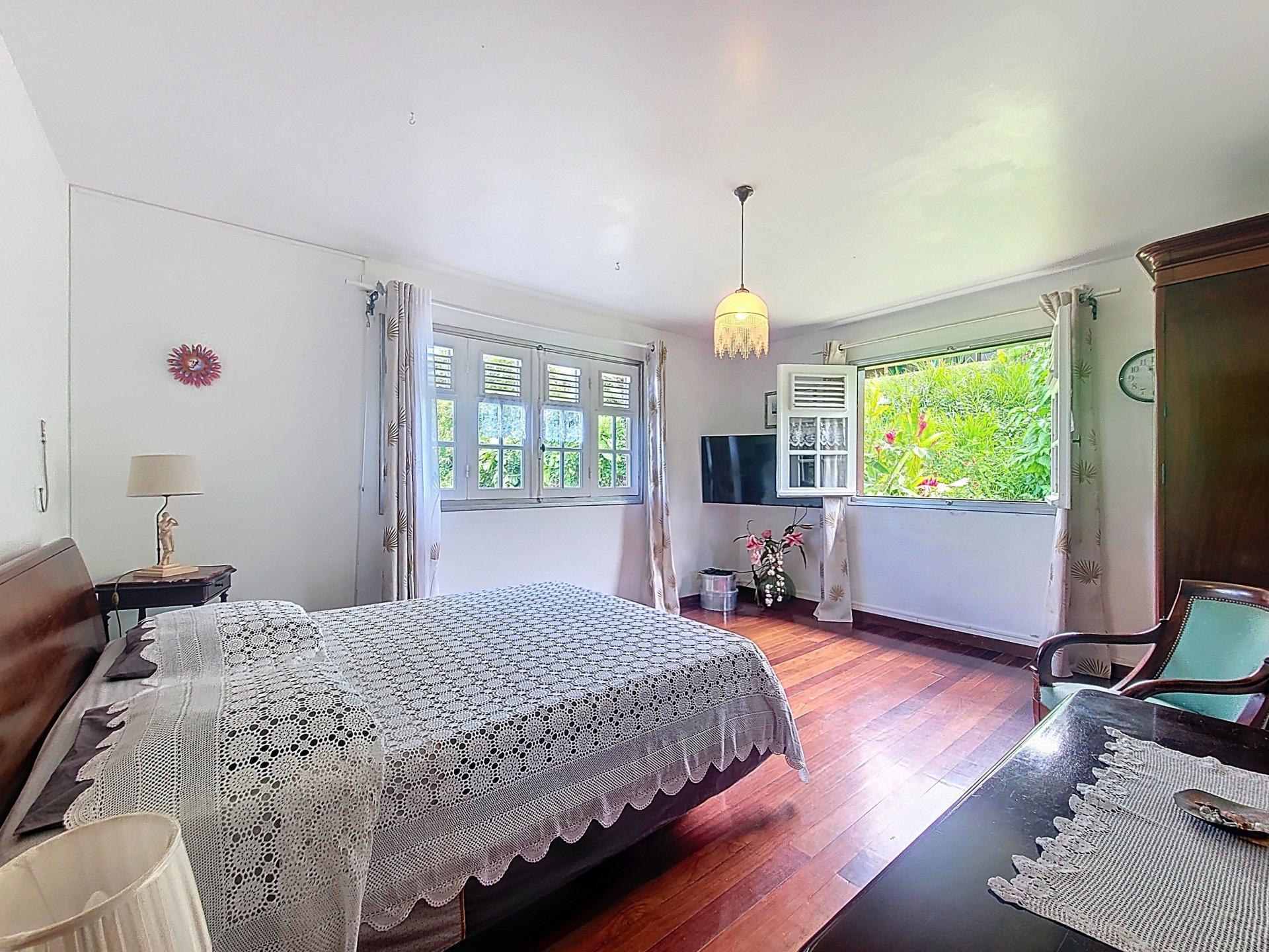 Photo 6 of the listing.