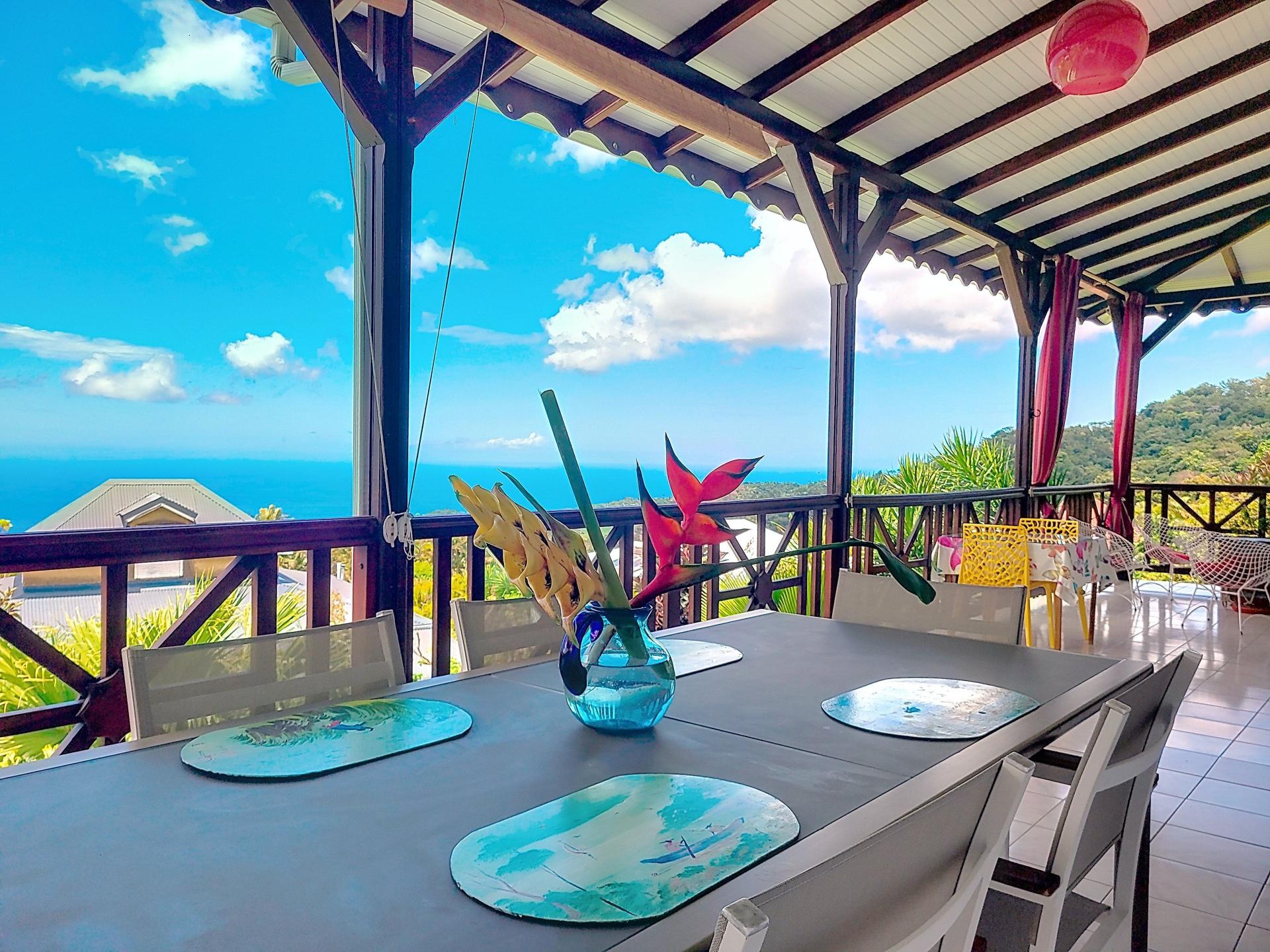 Photo 2 of the listing.