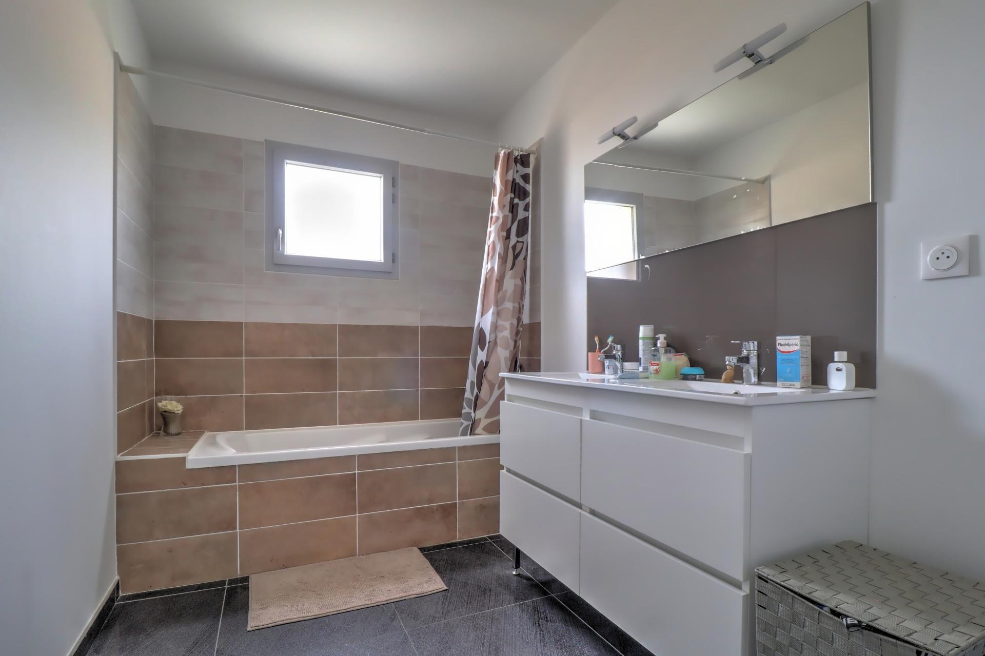 Photo 12 of the listing.