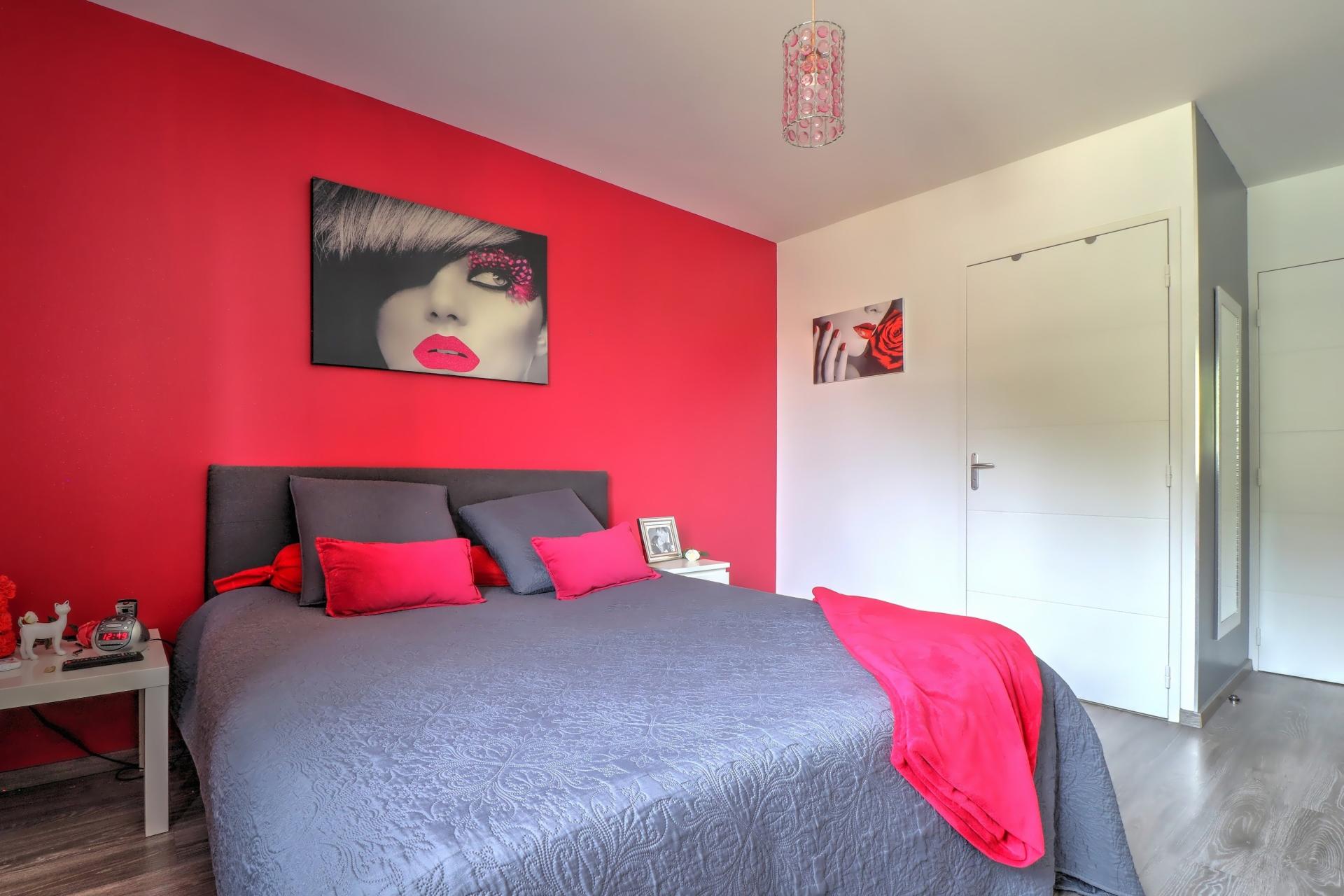 Photo 10 of the listing.