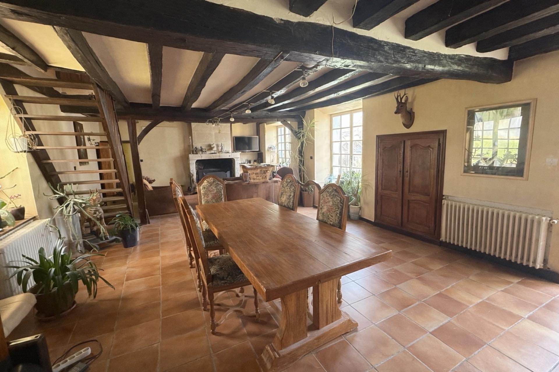 Photo 6 of the listing.