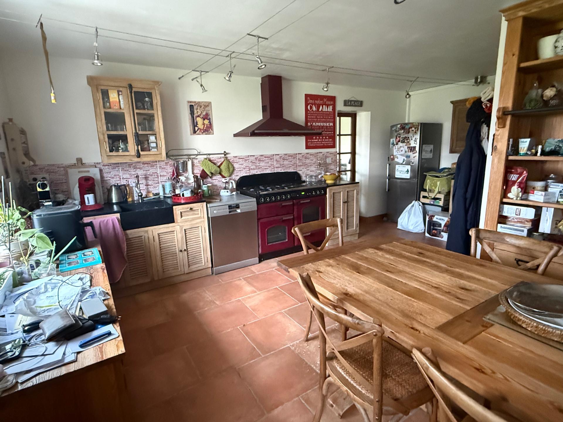 Photo 8 of the listing.