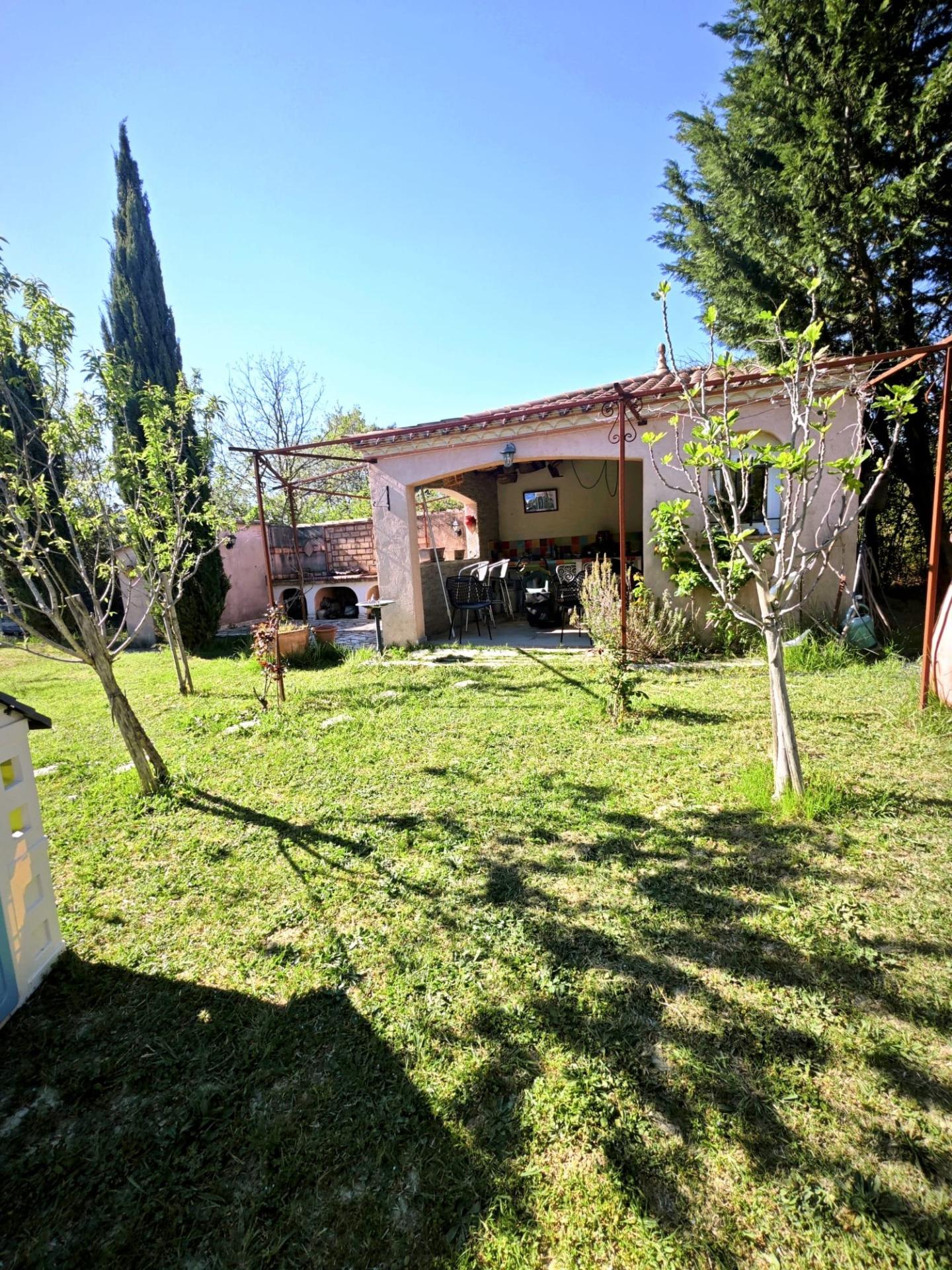 Photo 3 of the listing.