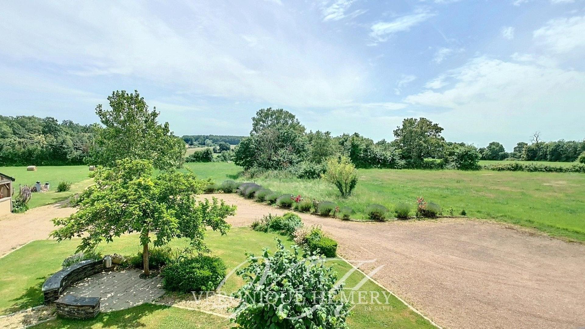 Photo 5 of the listing.